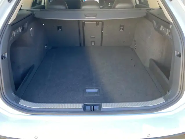 Volkswagen Passat view 13