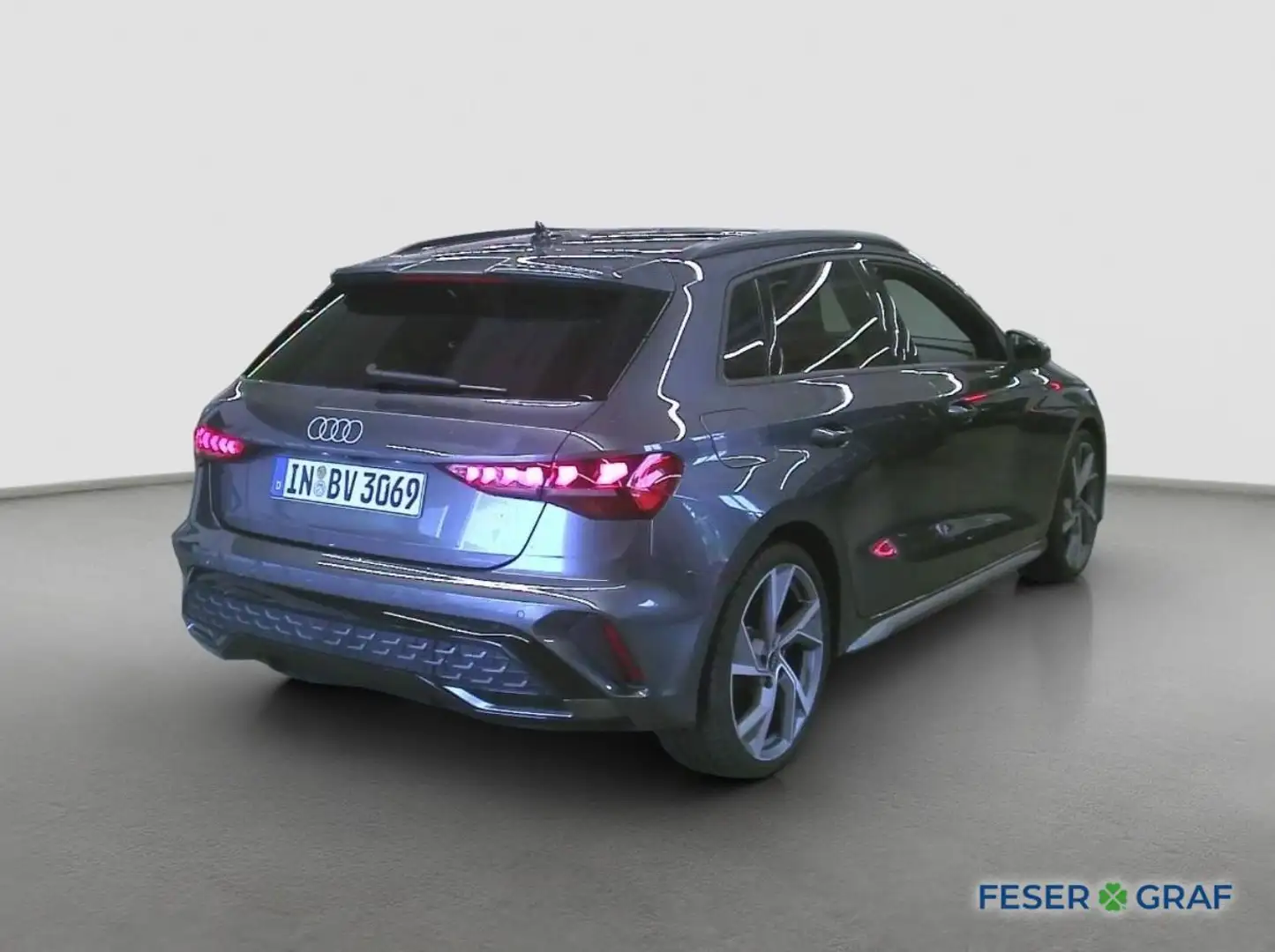 Audi A3 35 TFSI - 2 x S line - NAVI - AHK Grau - 2