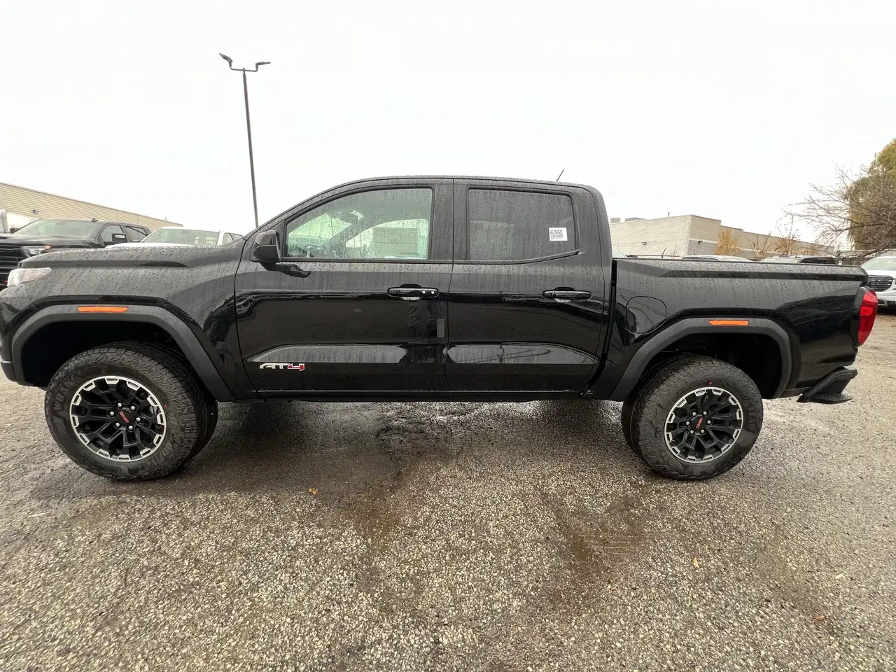 GMC Canyon снимка GMC Canyon