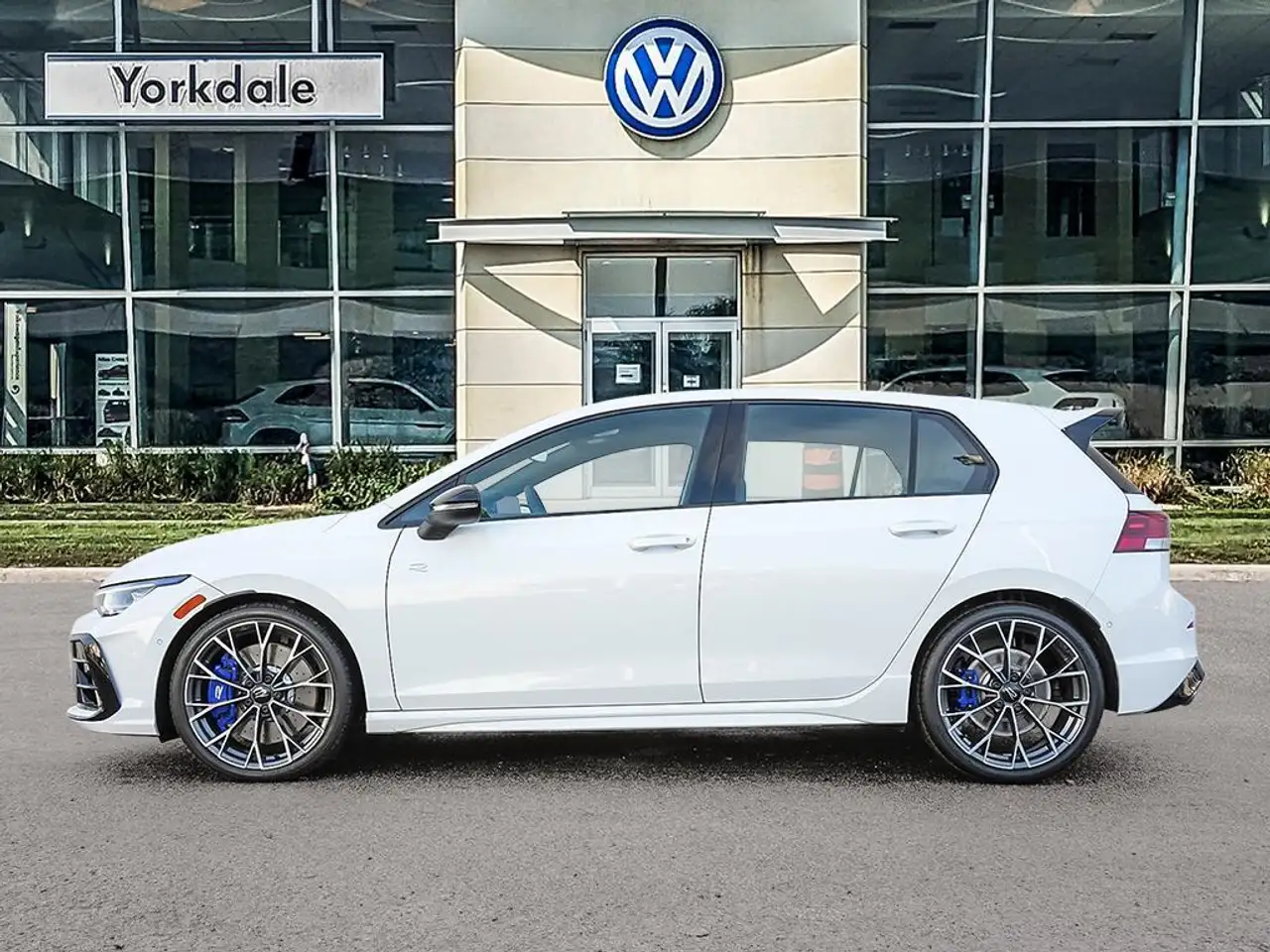 Volkswagen Golf R снимка Volkswagen Golf R