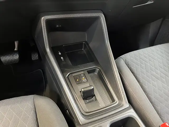Volkswagen Caddy view 9