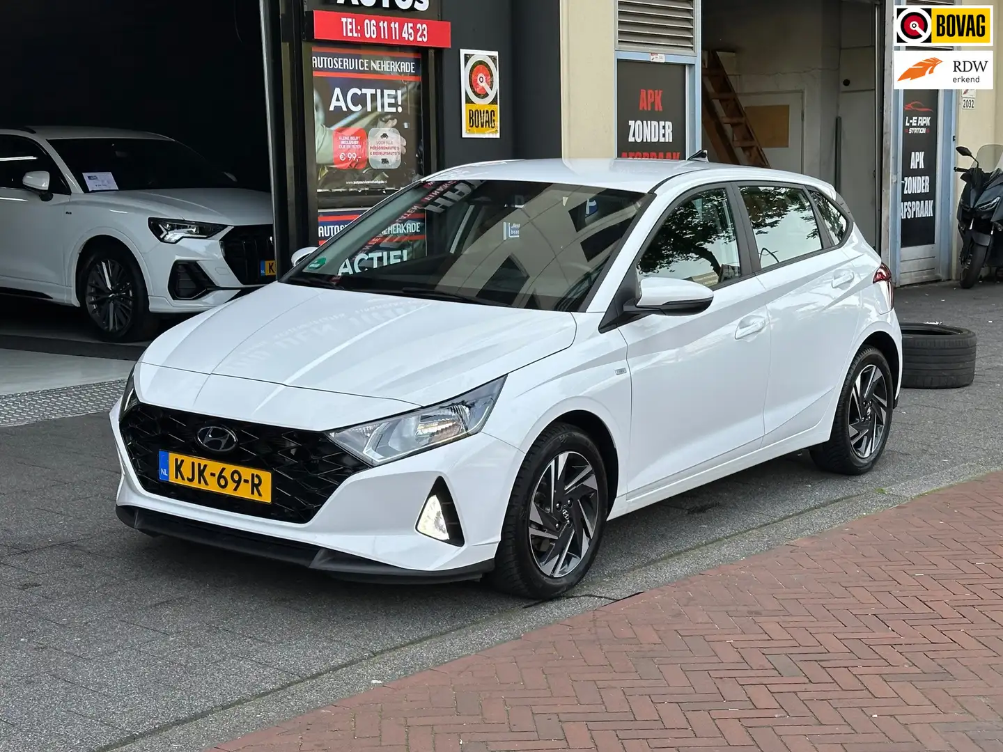 Hyundai i20 1.0 T-GDI Comfort Automaat 5 Deurs Airco Wit - 1