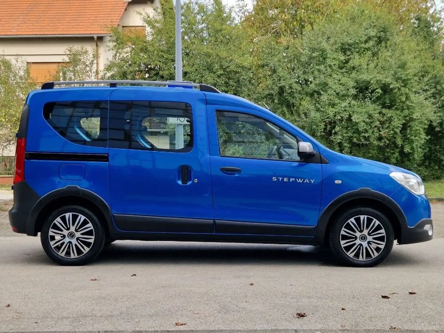 Dacia Dokker 1.5dCi 90 Stepway Синій - 1