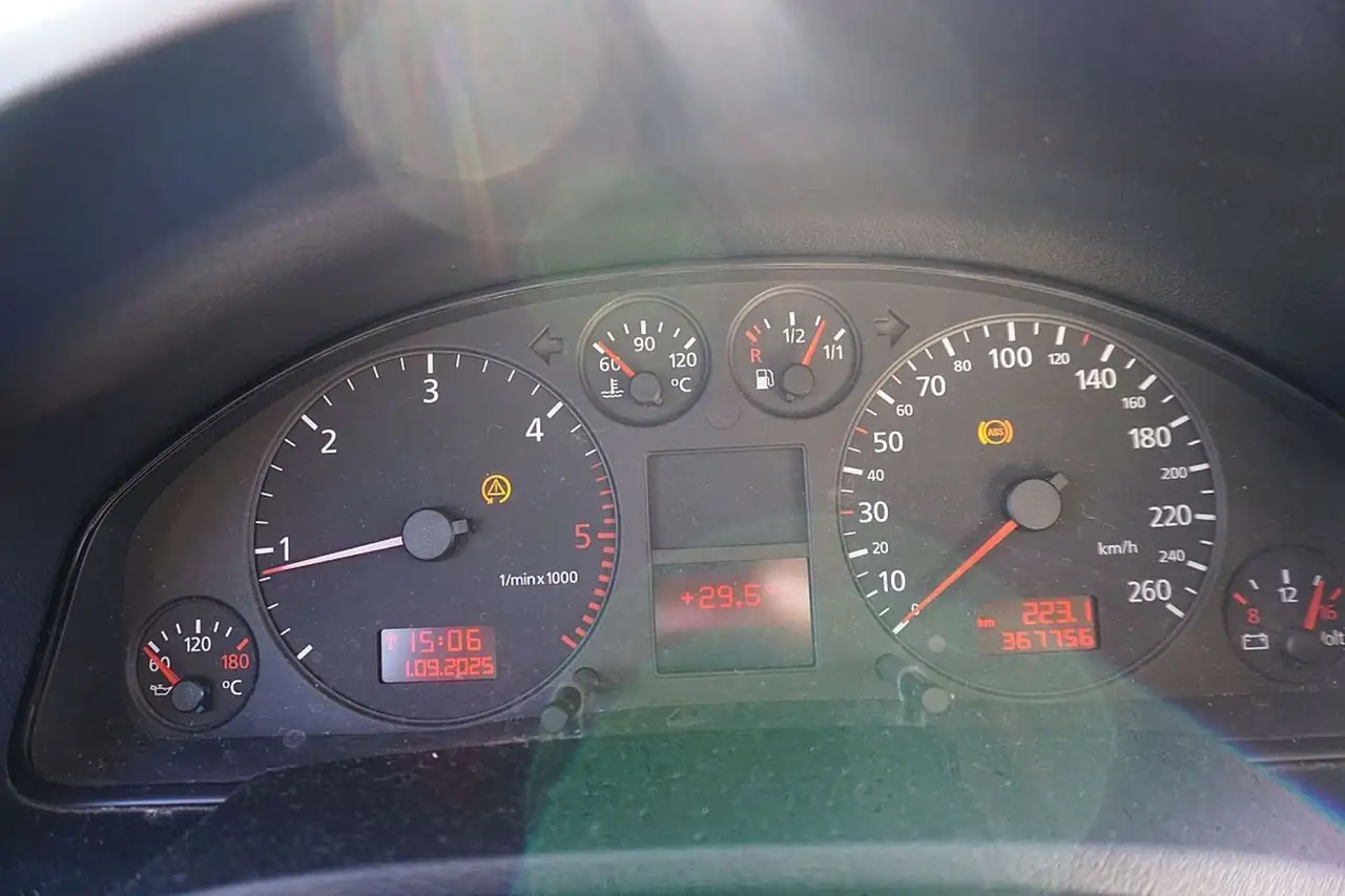 Audi A6 Avant 2,5 V6 Advance TDI, foto 9