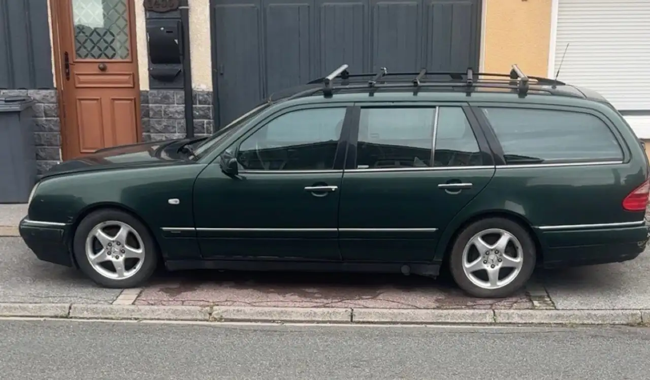 Mercedes-Benz E 290 Break E290 TD Avantgarde, foto 2