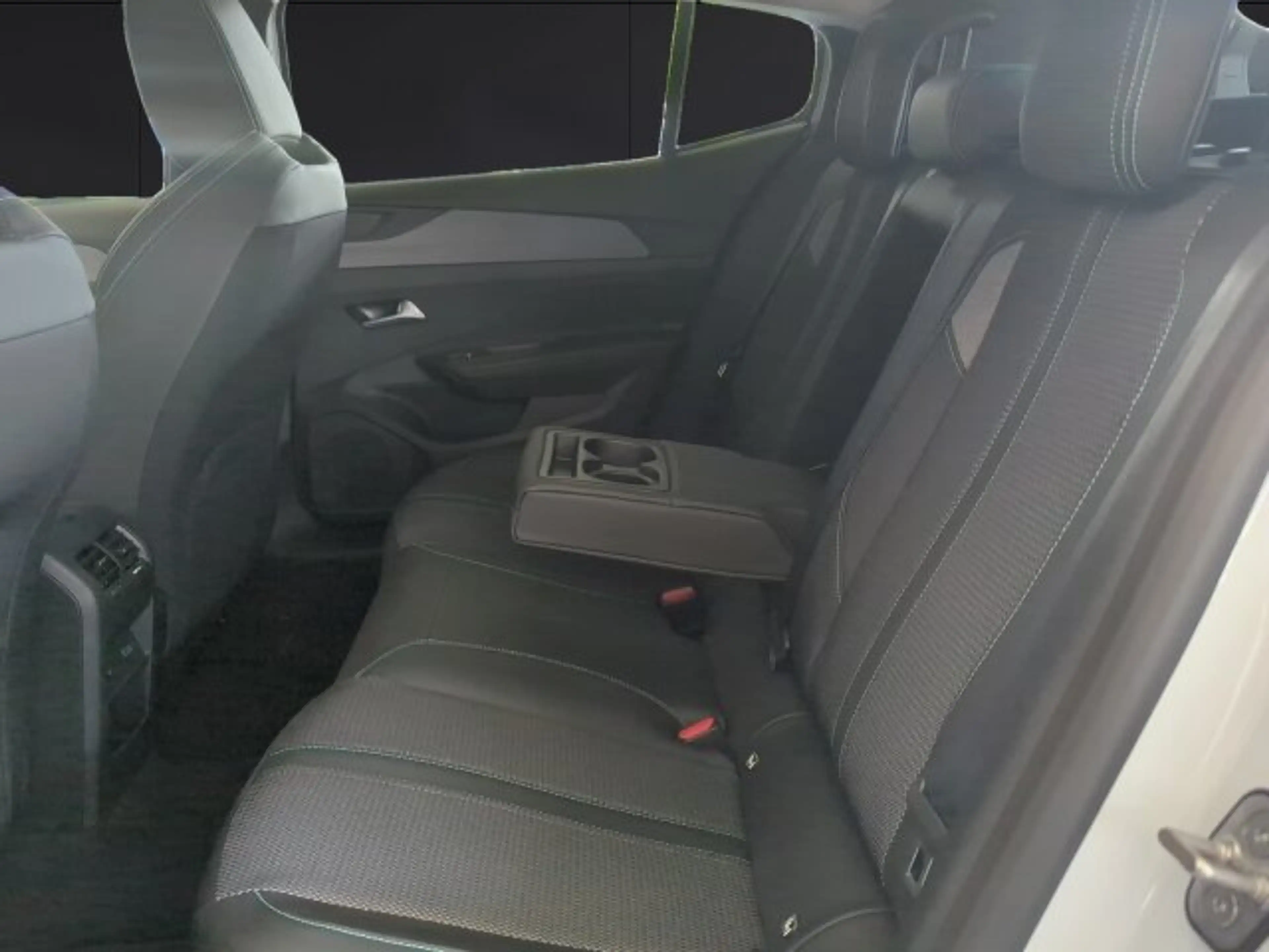 Peugeot 408 408 Allure Business 145 +360°Kamera+SHZ+LHZ+ — photo 14