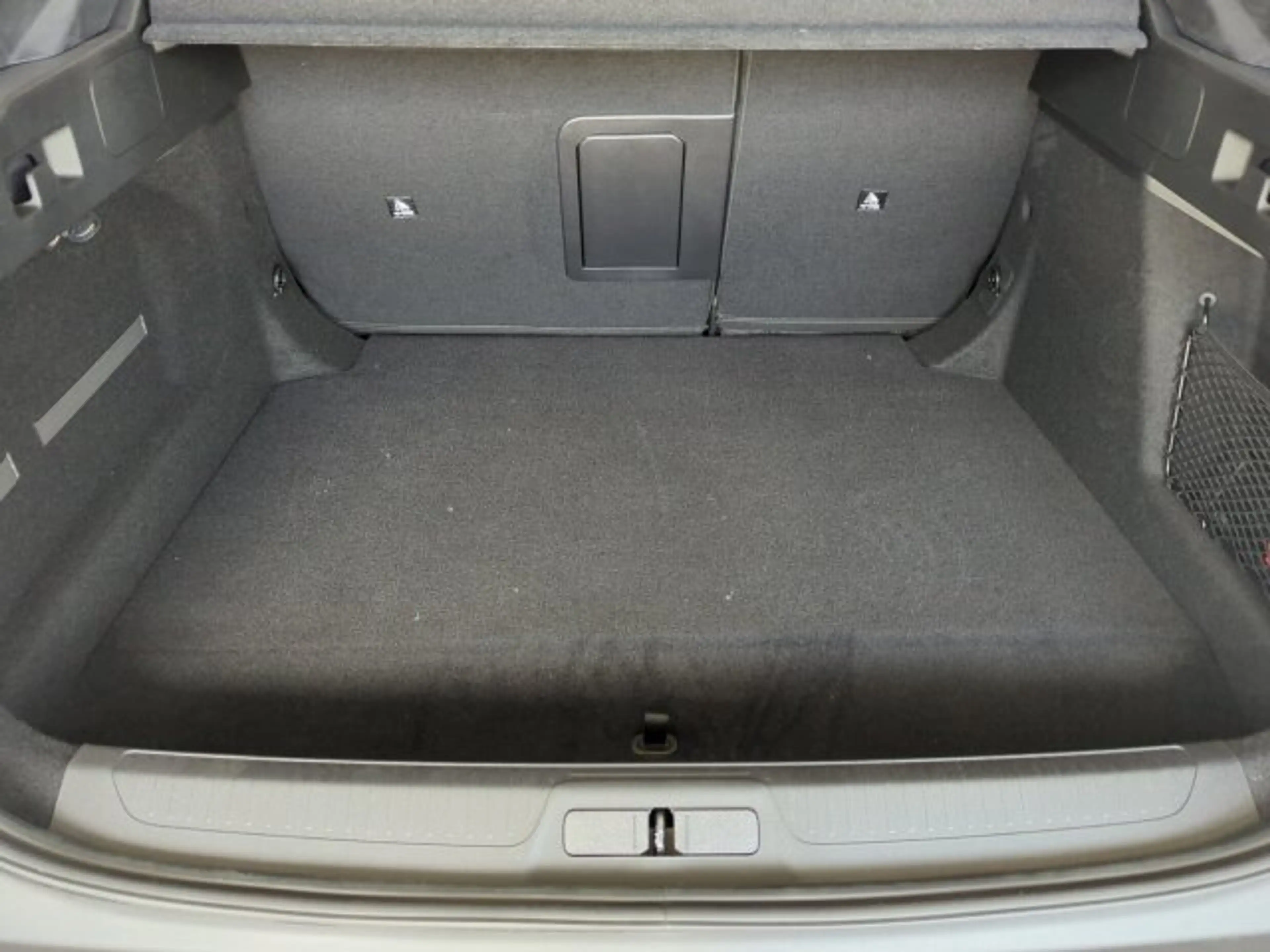 Peugeot 408 408 Allure Business 145 +360°Kamera+SHZ+LHZ+ — photo 15