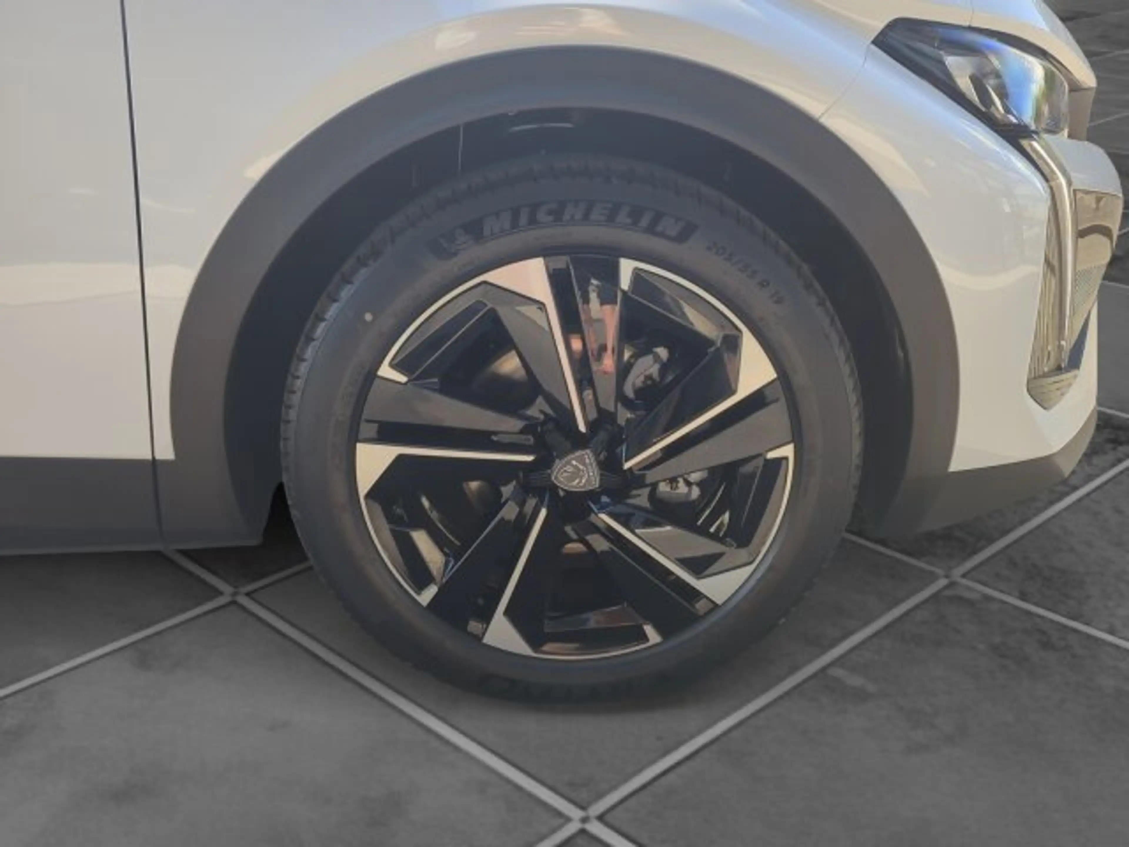 Peugeot 408 408 Allure Business 145 +360°Kamera+SHZ+LHZ+ — photo 6