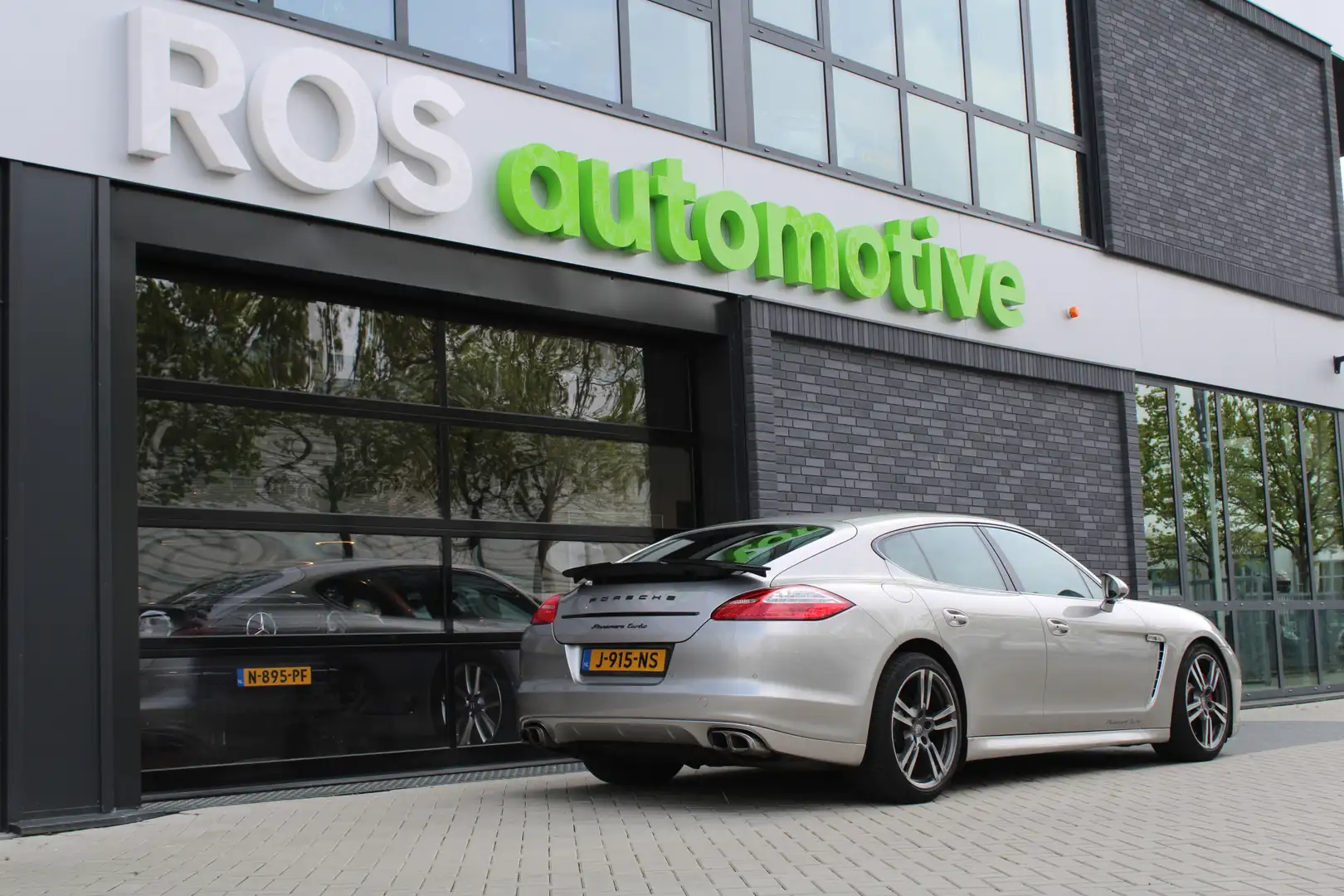 Porsche Panamera 4.8 Turbo | YOUNGTIMER | PANO | BOSE | MEMORY | CA Gris - 2