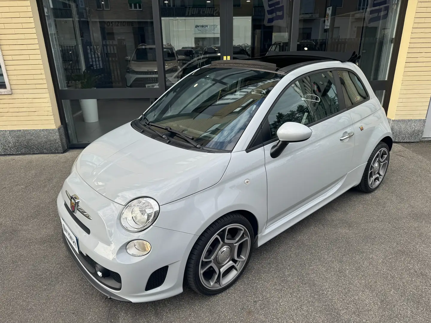 Abarth 500C 500C/595C 1.4 16v t. t-jet Custom 135cv E6 Gris - 2