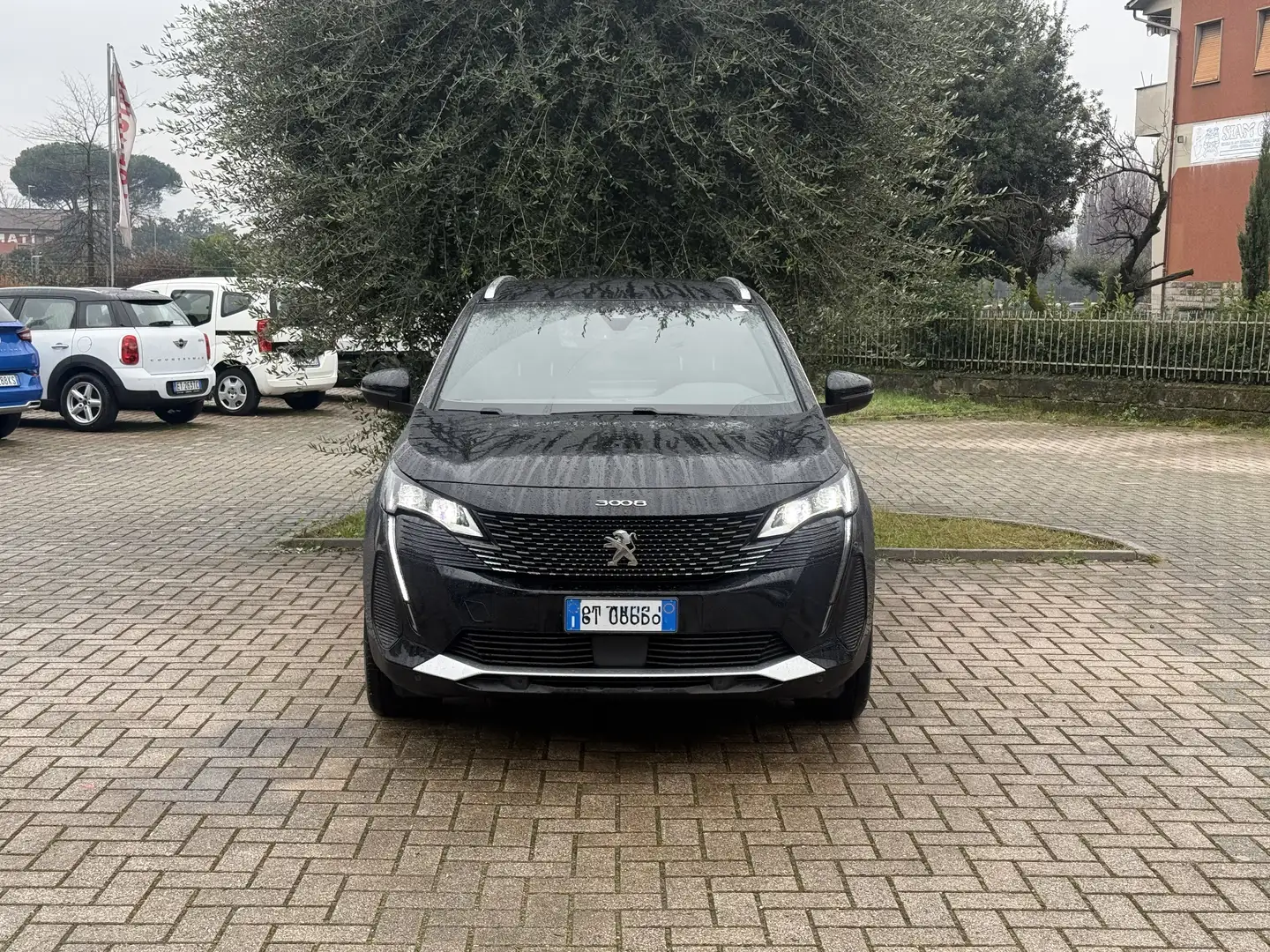 Peugeot 3008 GT 1.2 130cv Nero - 2