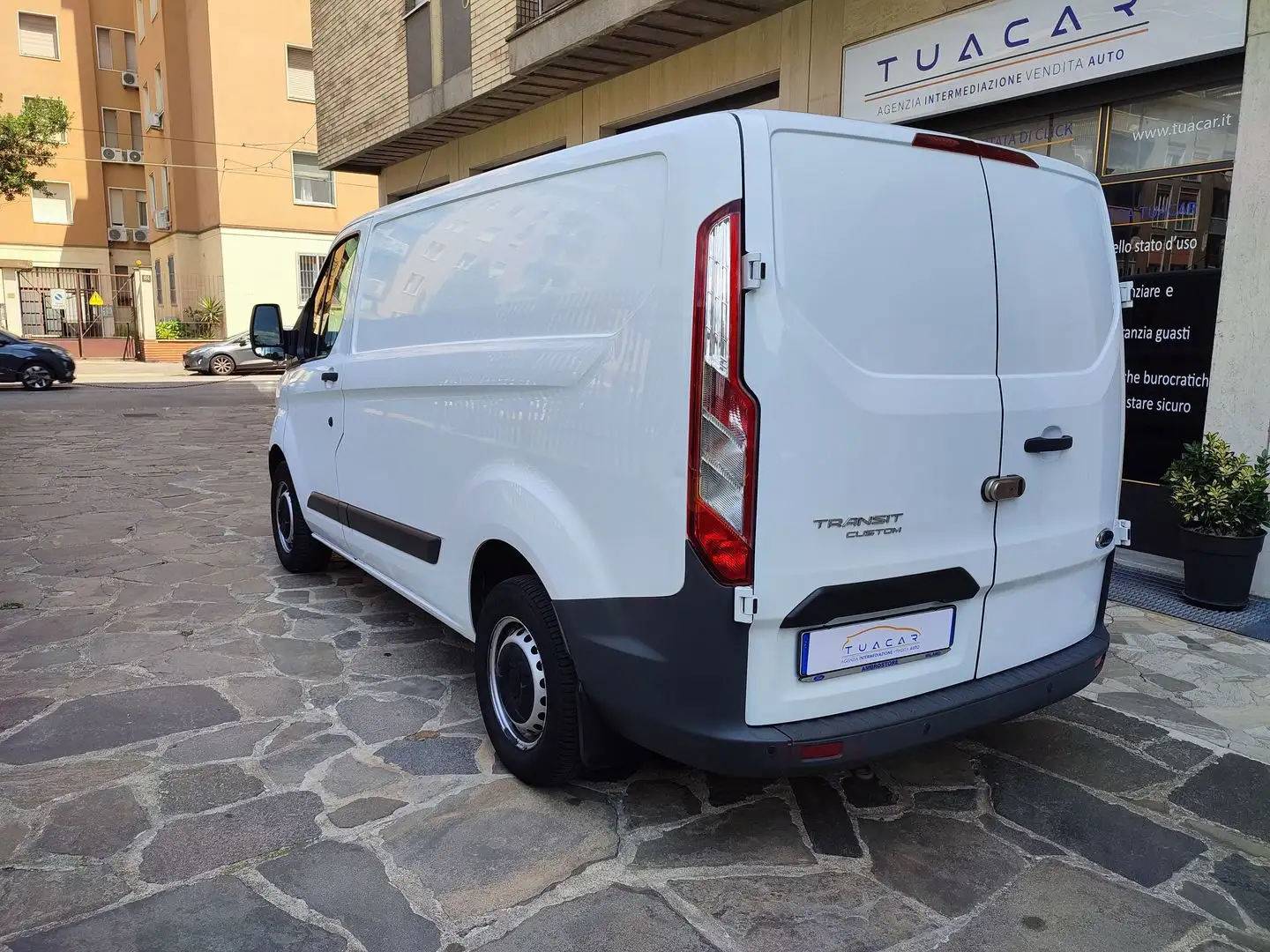 Ford Transit Custom Entry 2.0 EcoBlue Blanc - 2