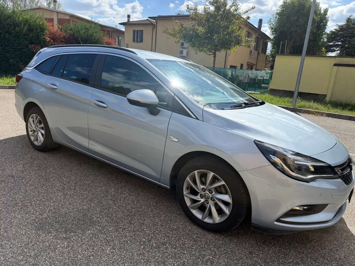 Opel Astra Sports Tourer 1.6 cdti - NAV. - 12 MESI DI GAR. - Argent - 2