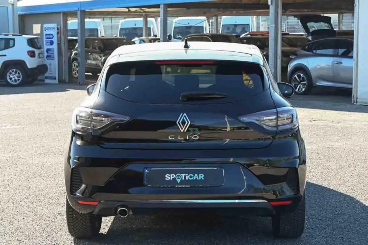 Renault Clio TCe 90 CV Techno 6