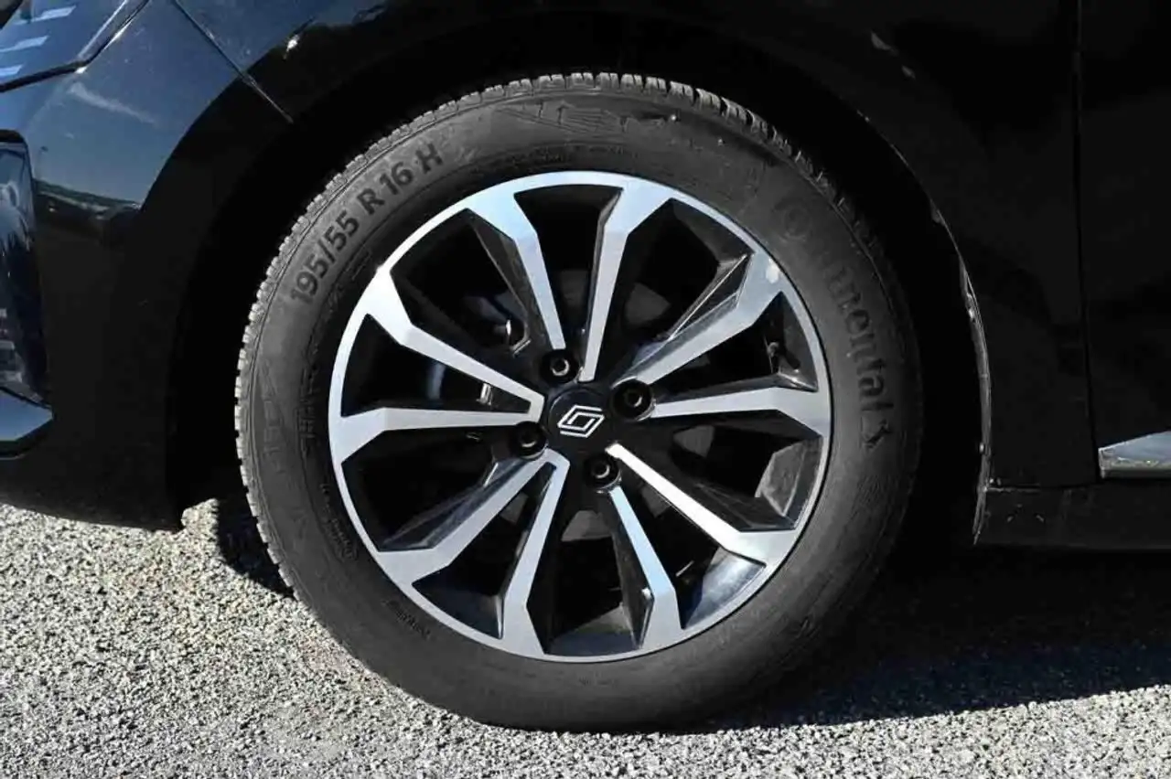 Renault Clio TCe 90 CV Techno 10