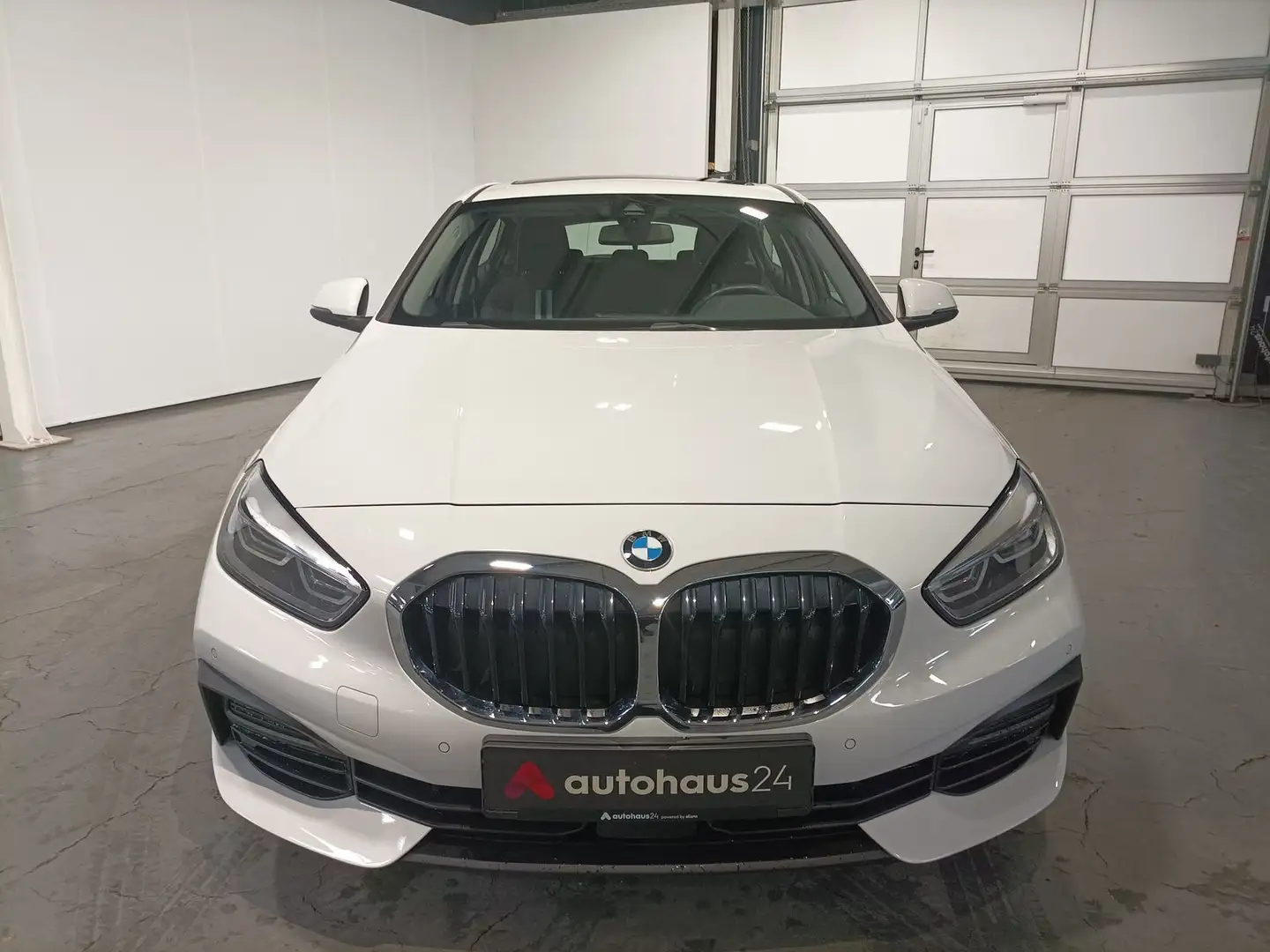 BMW 118 i Advantage LED|Navi|PDC|SHZ|PANO Blanc - 2