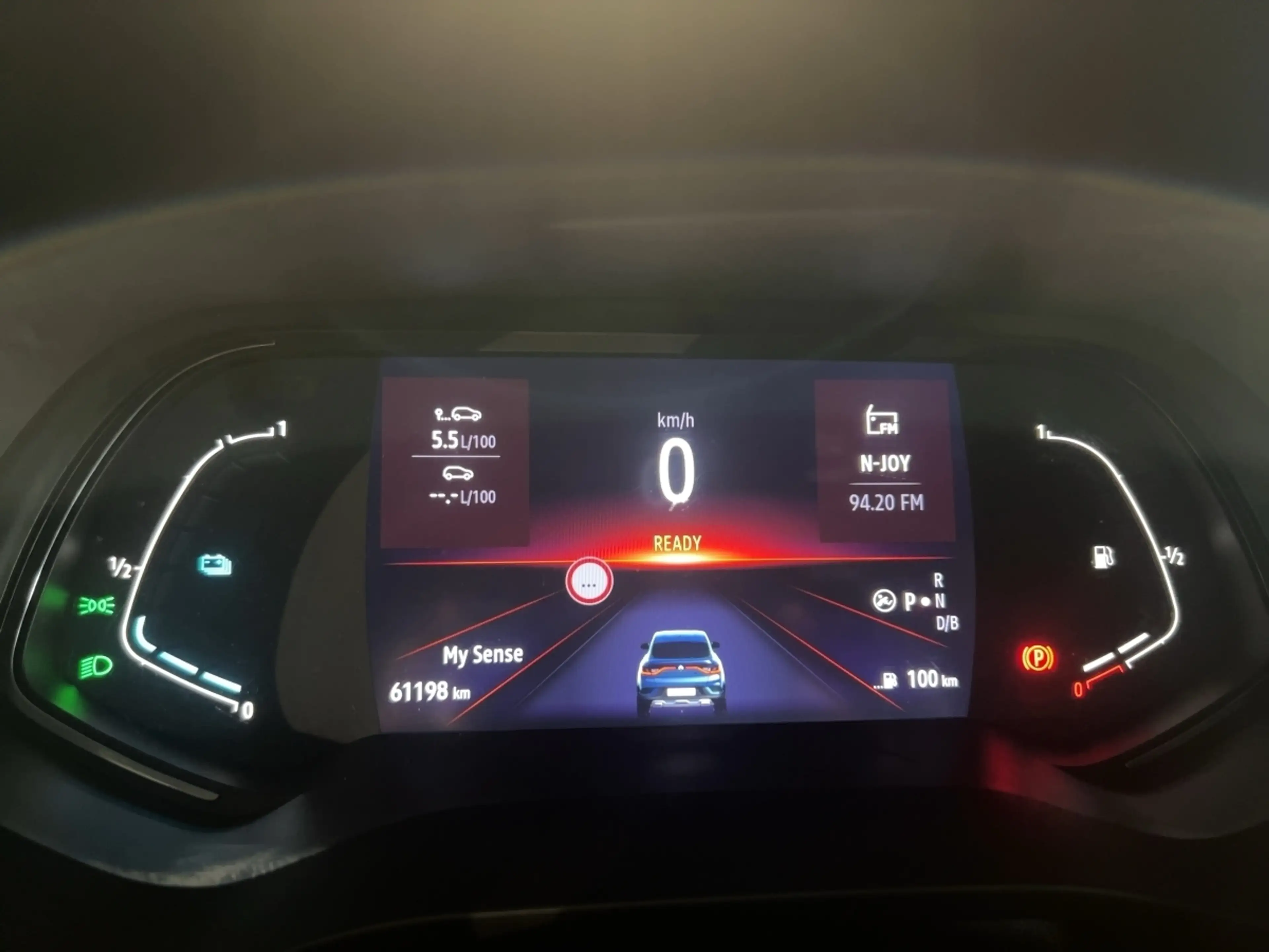 Renault Arkana R.S. LINE E-TECH 145  Apple CarPlay — photo 13