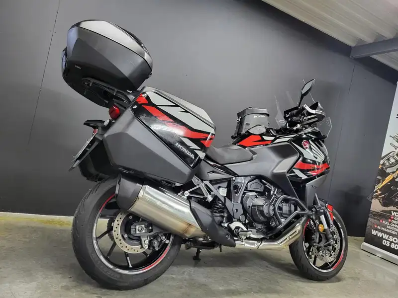 Honda NT 1100 - foto 3