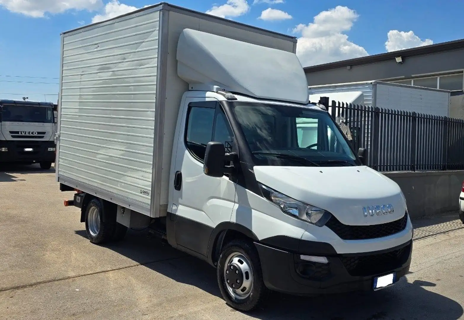 Iveco DAILY  35C15 BOX + SPONDA Wit - 2