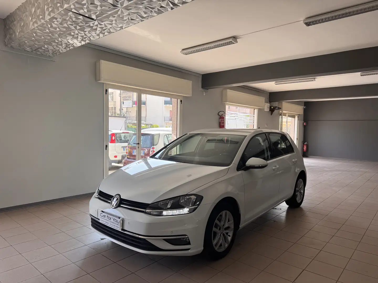 Volkswagen Golf 5p 1.6 tdi Highline 115cv Bianco - 2