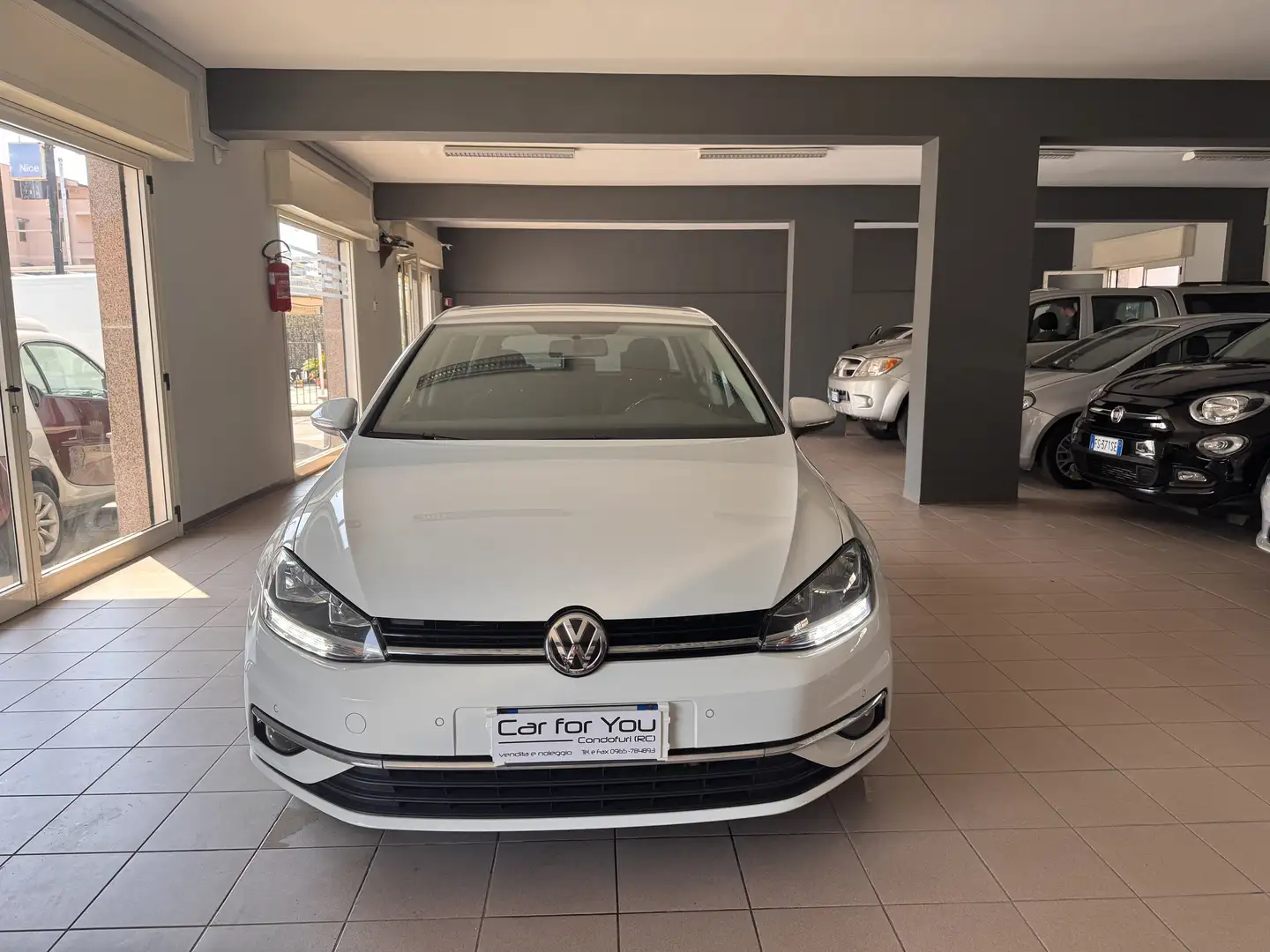 Volkswagen Golf 5p 1.6 tdi Highline 115cv Blanc - 1