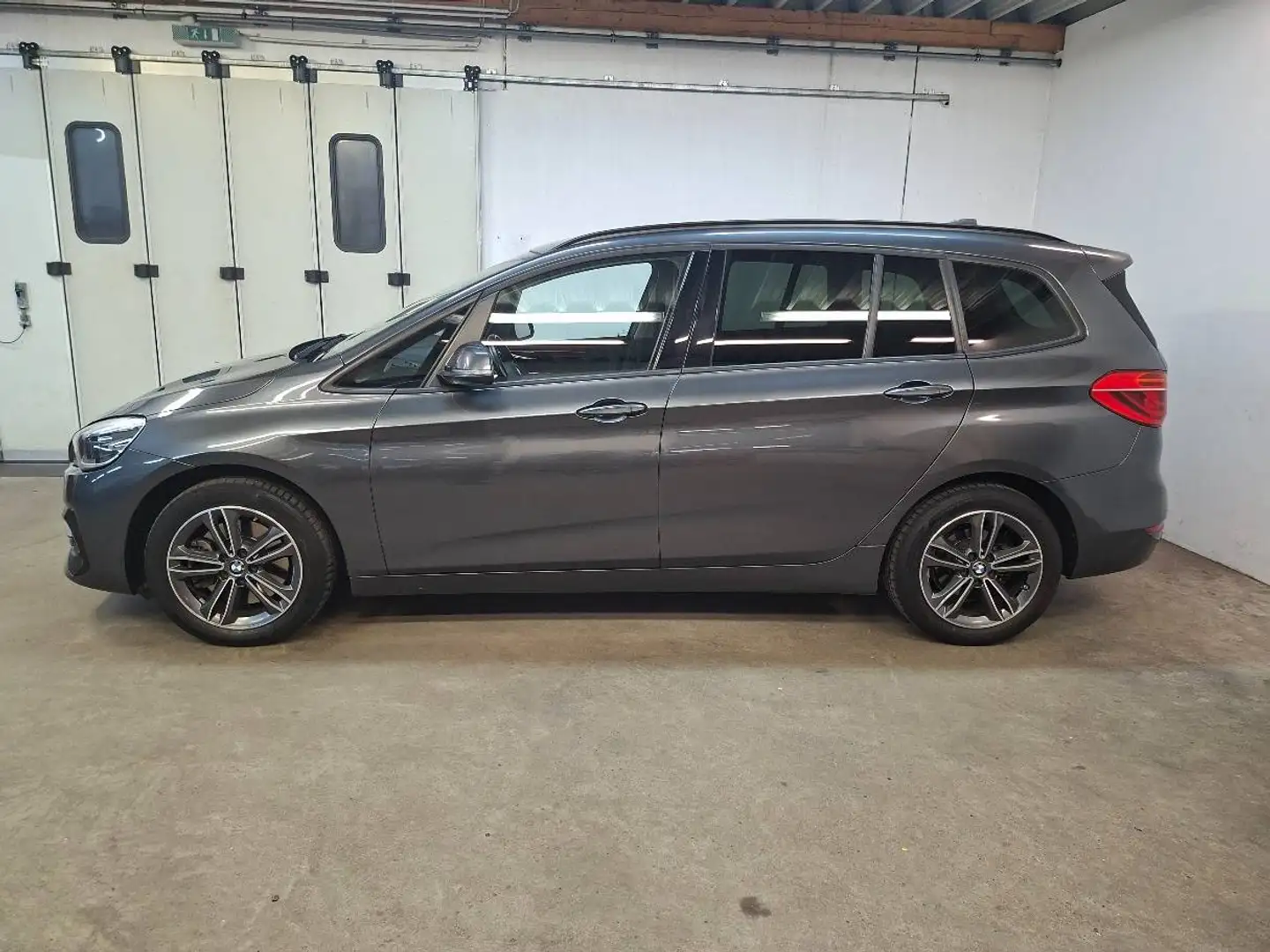 BMW 218 218 d Gran Tourer Aut. Sport Line, AHK, LED, Sitzheizung Grau - 2