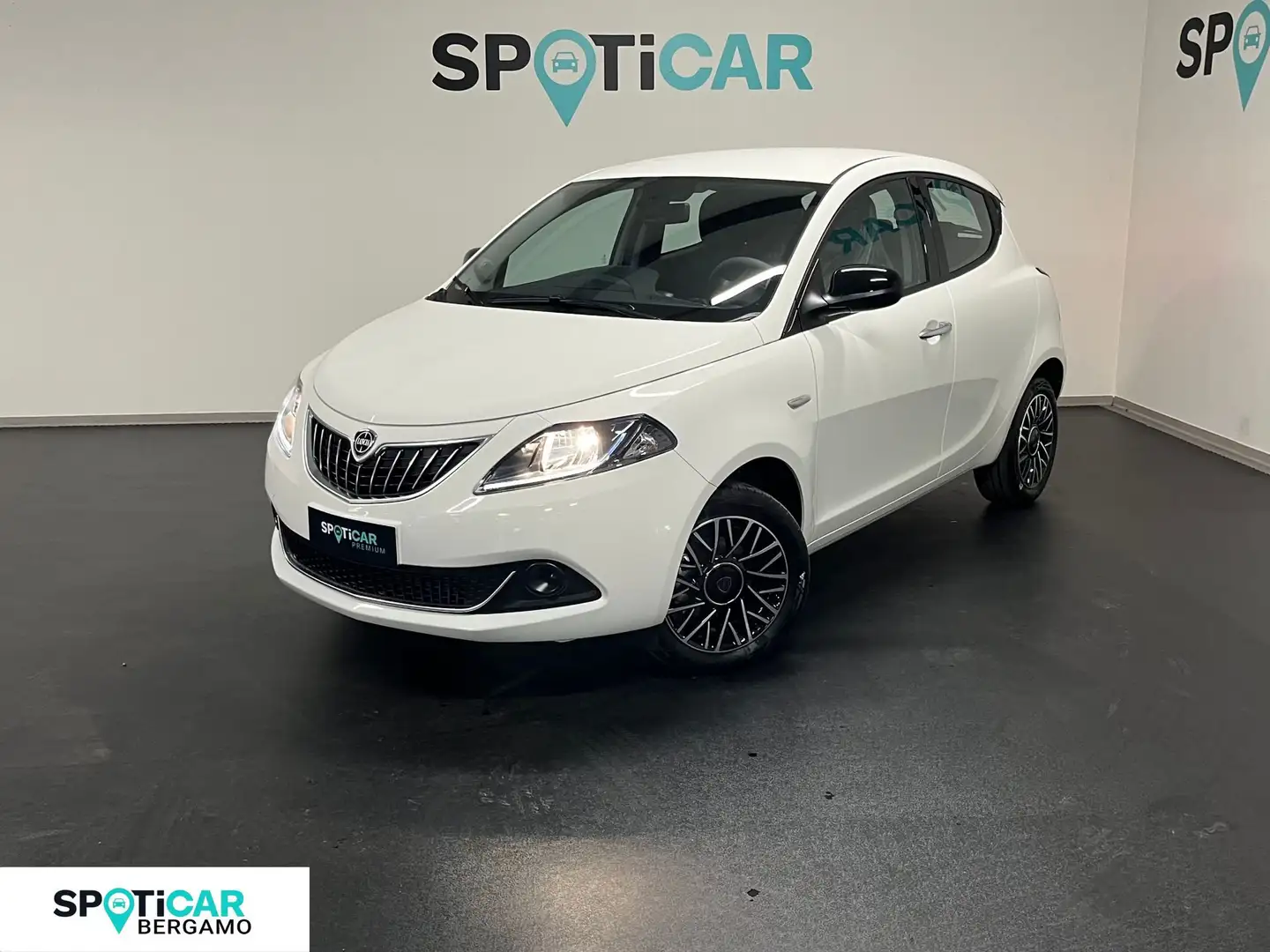 Lancia Ypsilon 1.0 FireFly 5 porte S&S Hybrid Platino - Km0 Weiß - 1