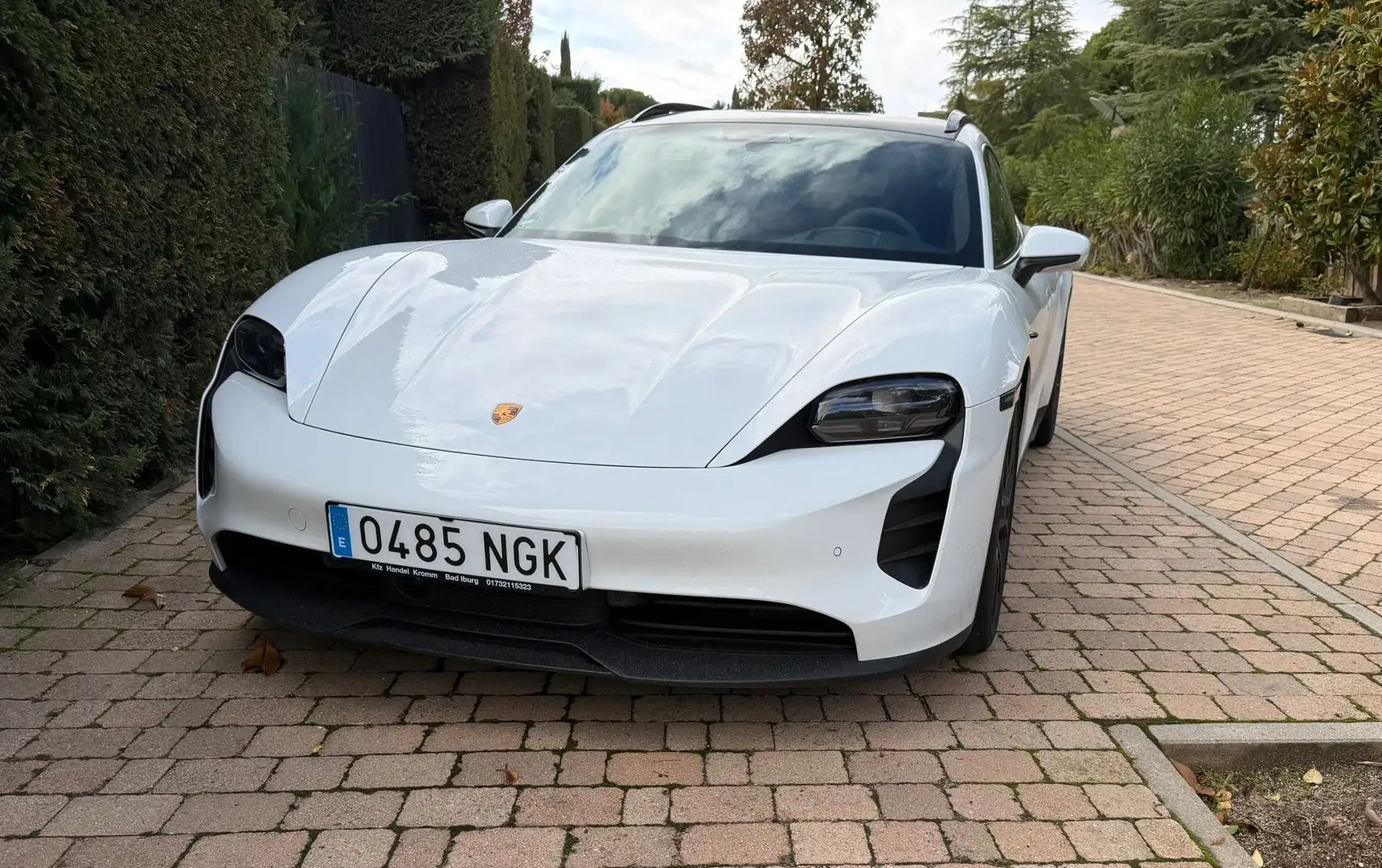 Porsche Taycan Turbo Cross Turismo - 1