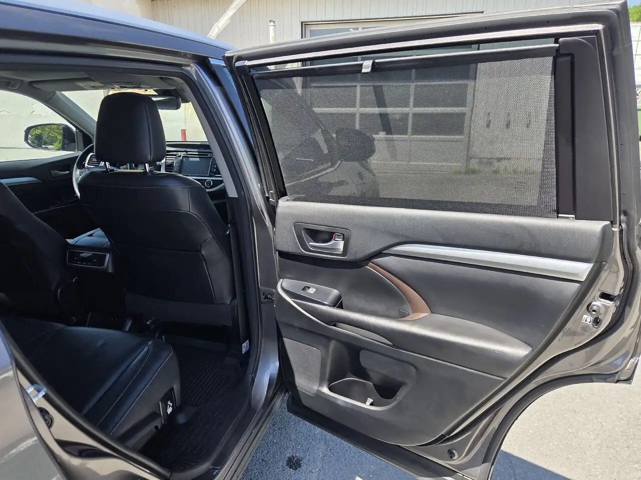 Toyota Highlander снимка Toyota Highlander