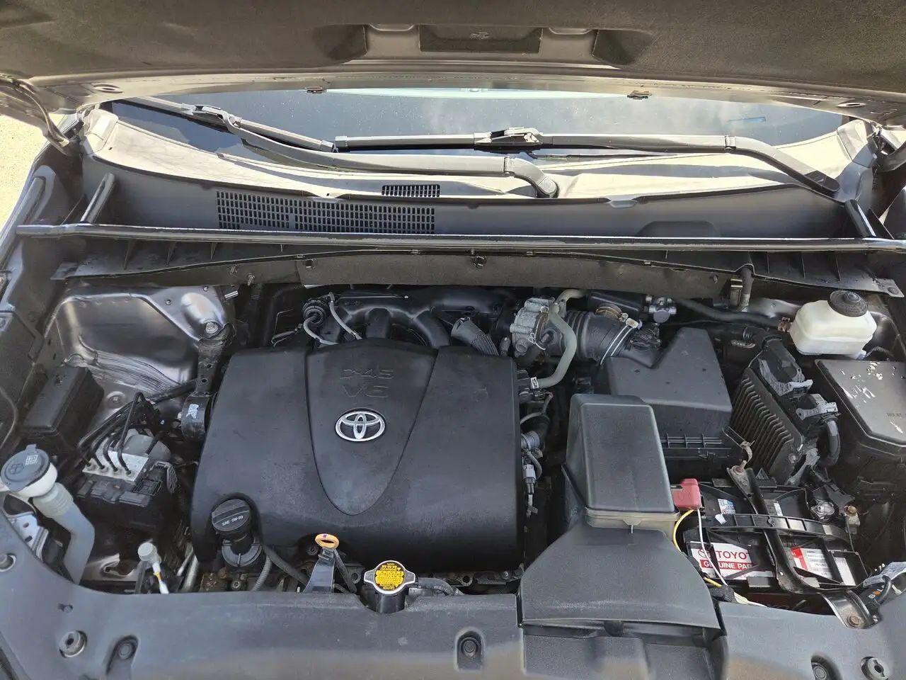Toyota Highlander снимка Toyota Highlander
