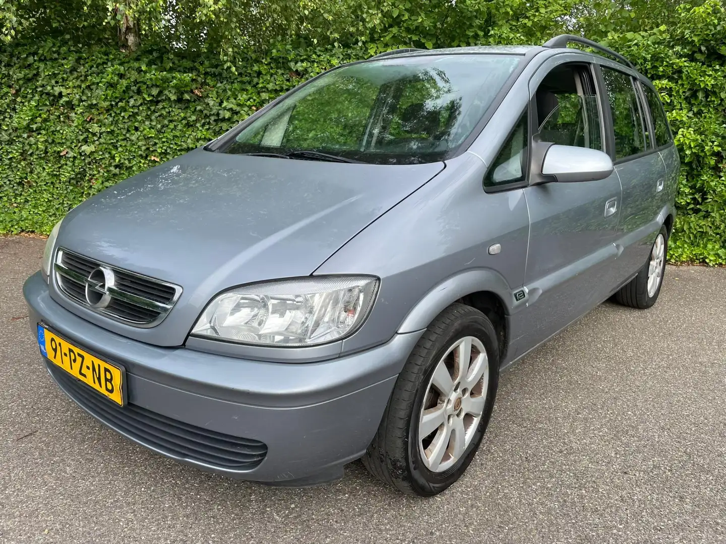 Opel Zafira 1.8-16V Maxx 7persoons Airco Grijs - 1