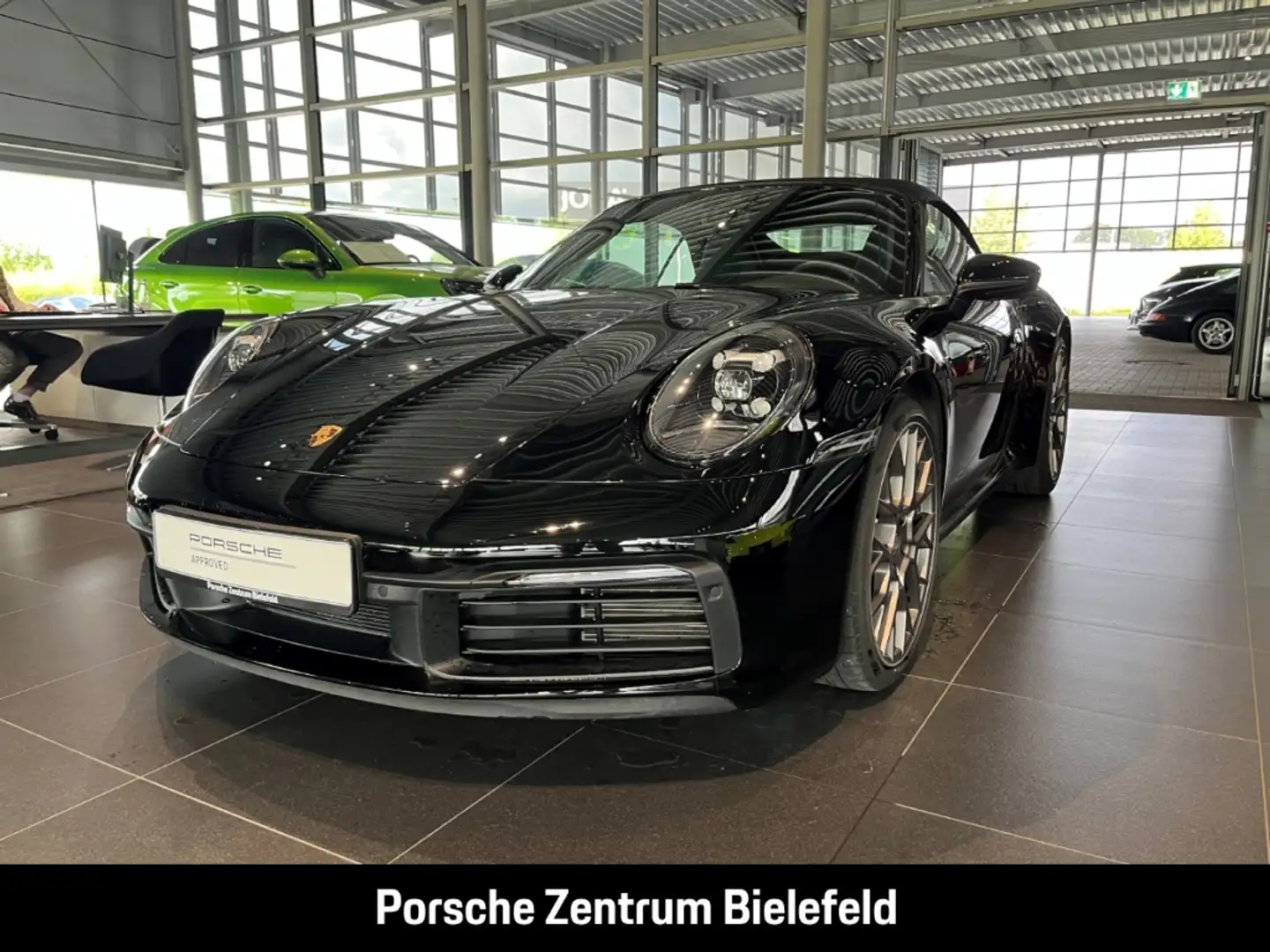 Porsche 992 911 Carrera Cabriolet BOSE Sportabgasanlage Schwarz - 1