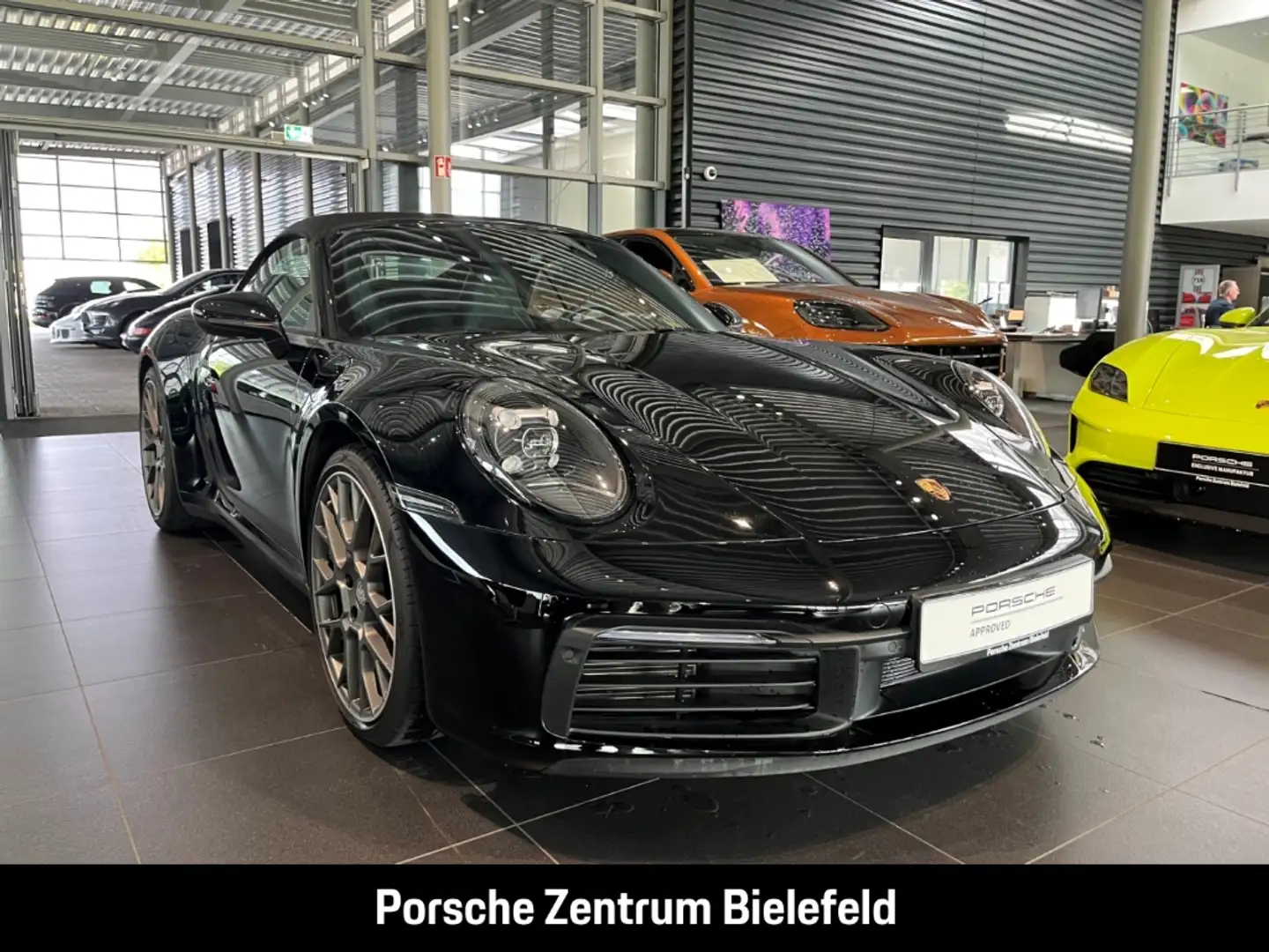 Porsche 992 911 Carrera Cabriolet BOSE Sportabgasanlage Schwarz - 2