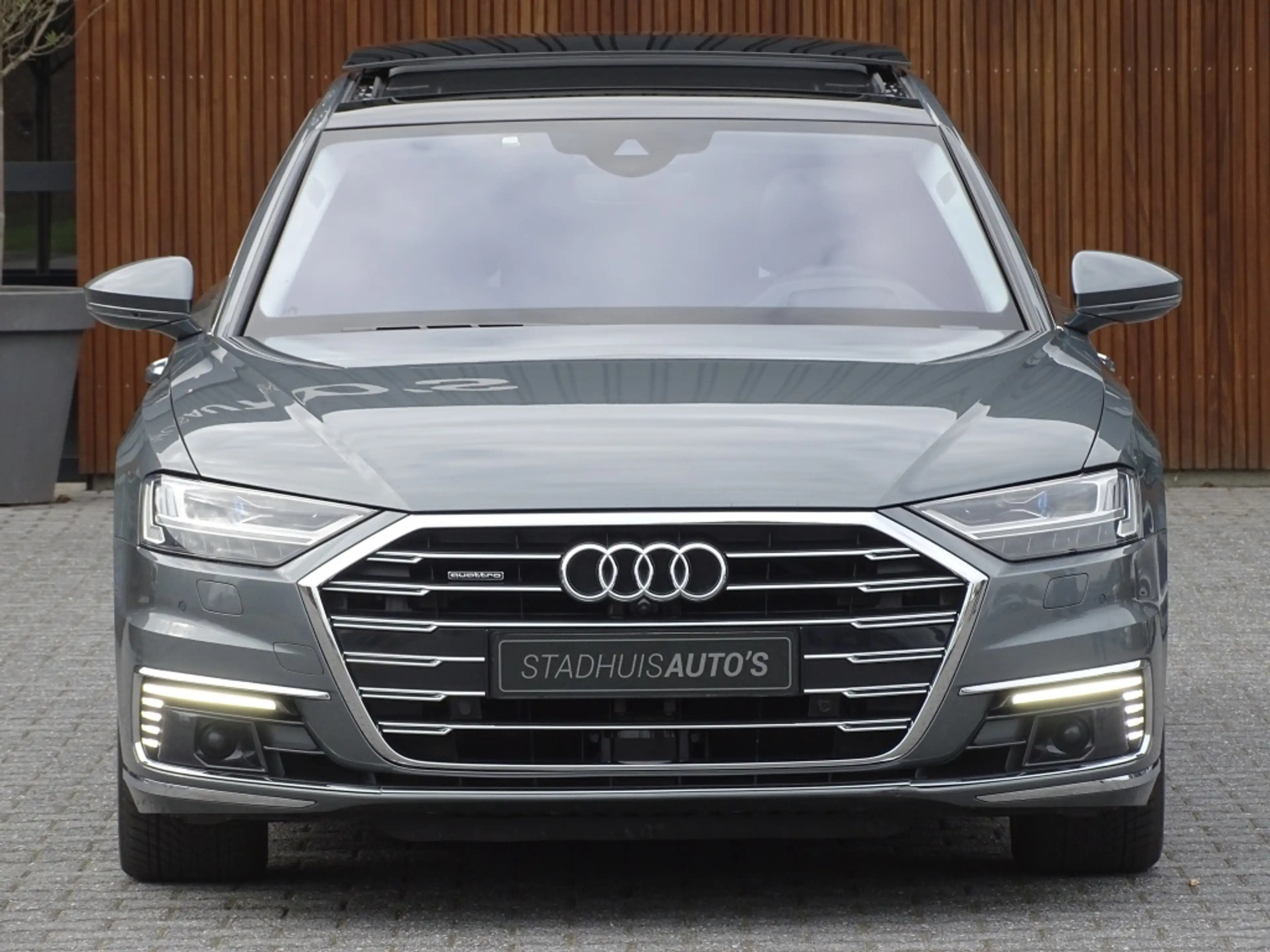 Audi A8 60 TFSie Lang 449PK S-line / B&O / TV's / Alcanata — photo 10