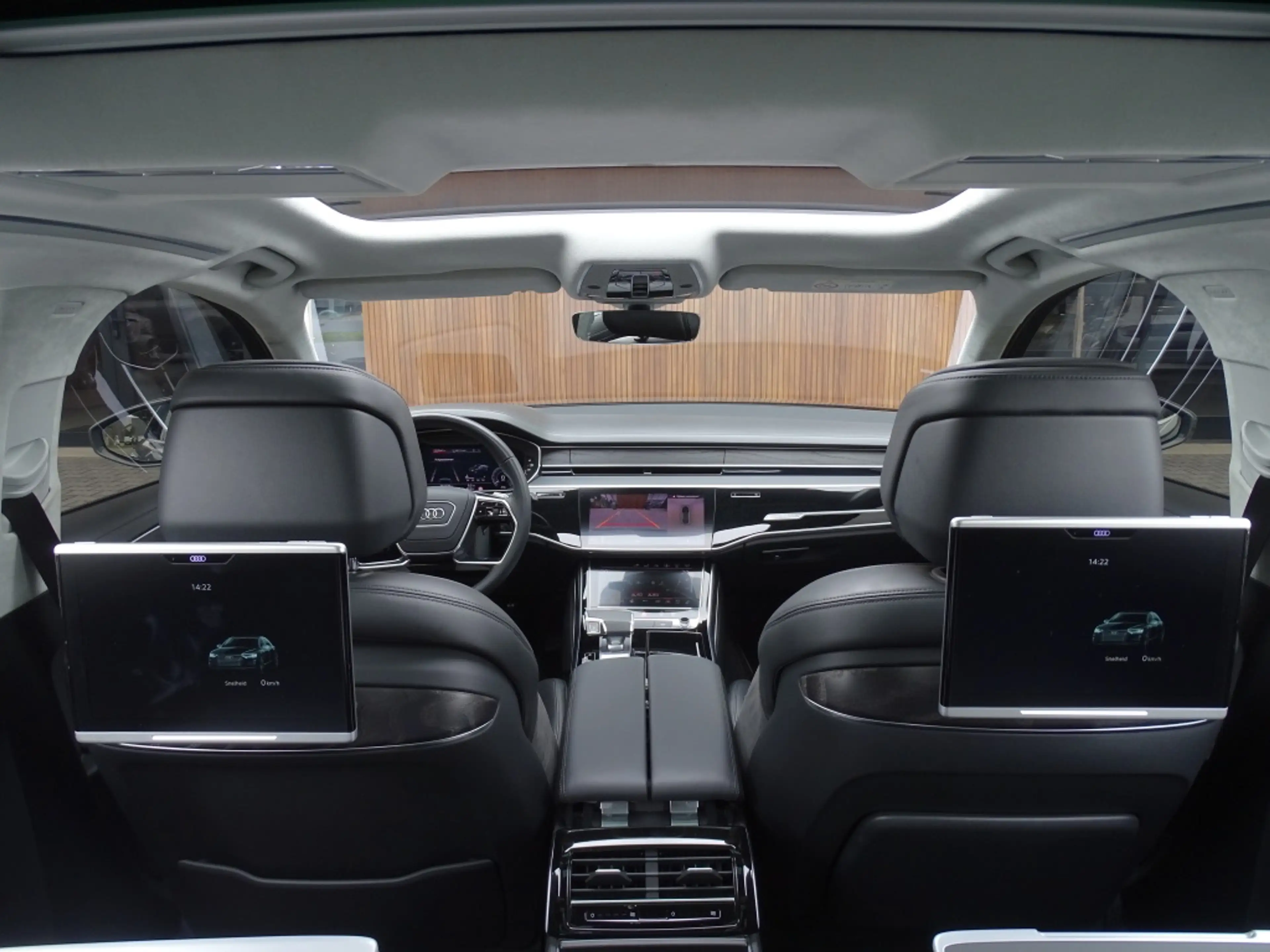 Audi A8 60 TFSie Lang 449PK S-line / B&O / TV's / Alcanata — photo 12