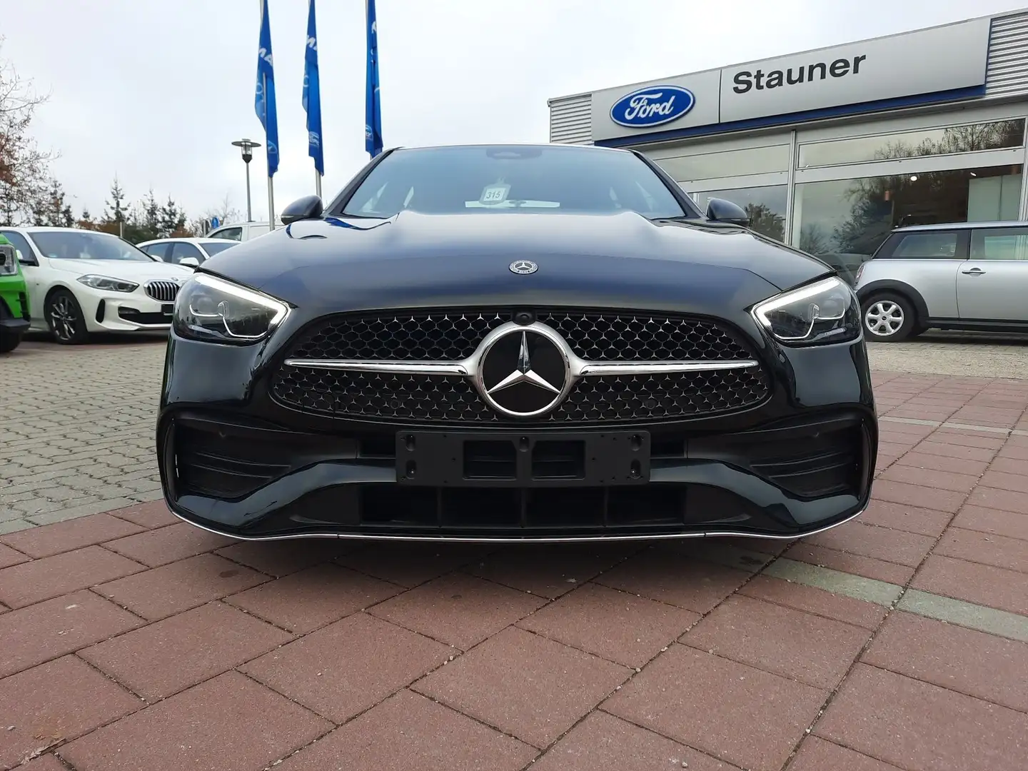 Mercedes-Benz C 180 AMG Line LED Navi Kamera SHZ Klimaa. Black - 2