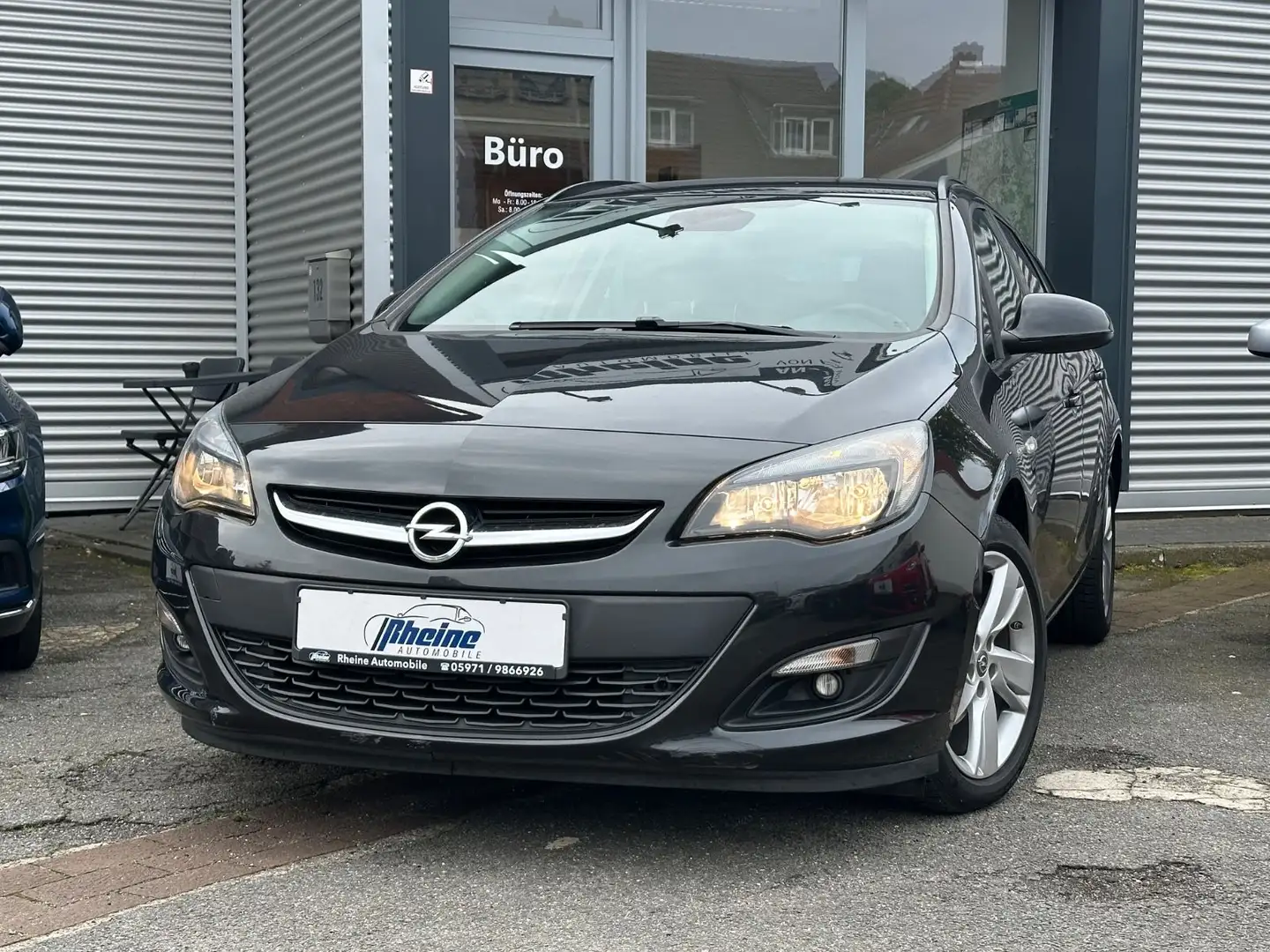 Opel Astra J Sports Tourer Edition*SHZ*AHK*PDC*TOP* Nero - 1
