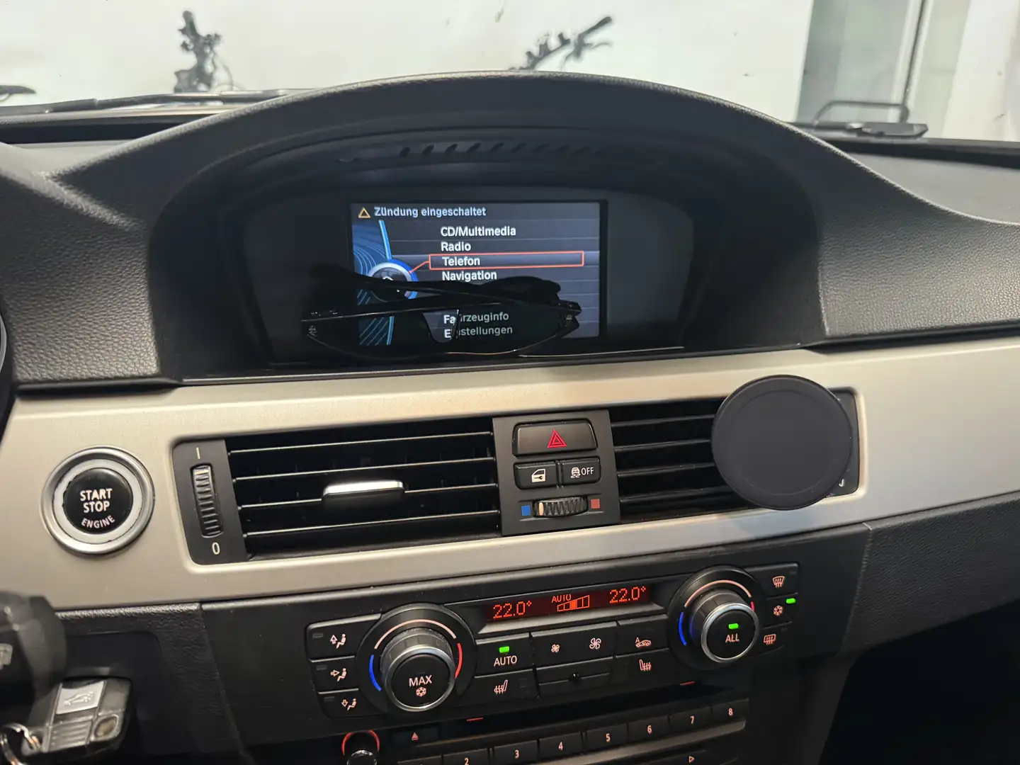 BMW 318 318d Touring Österreich-Paket Aut. - 2
