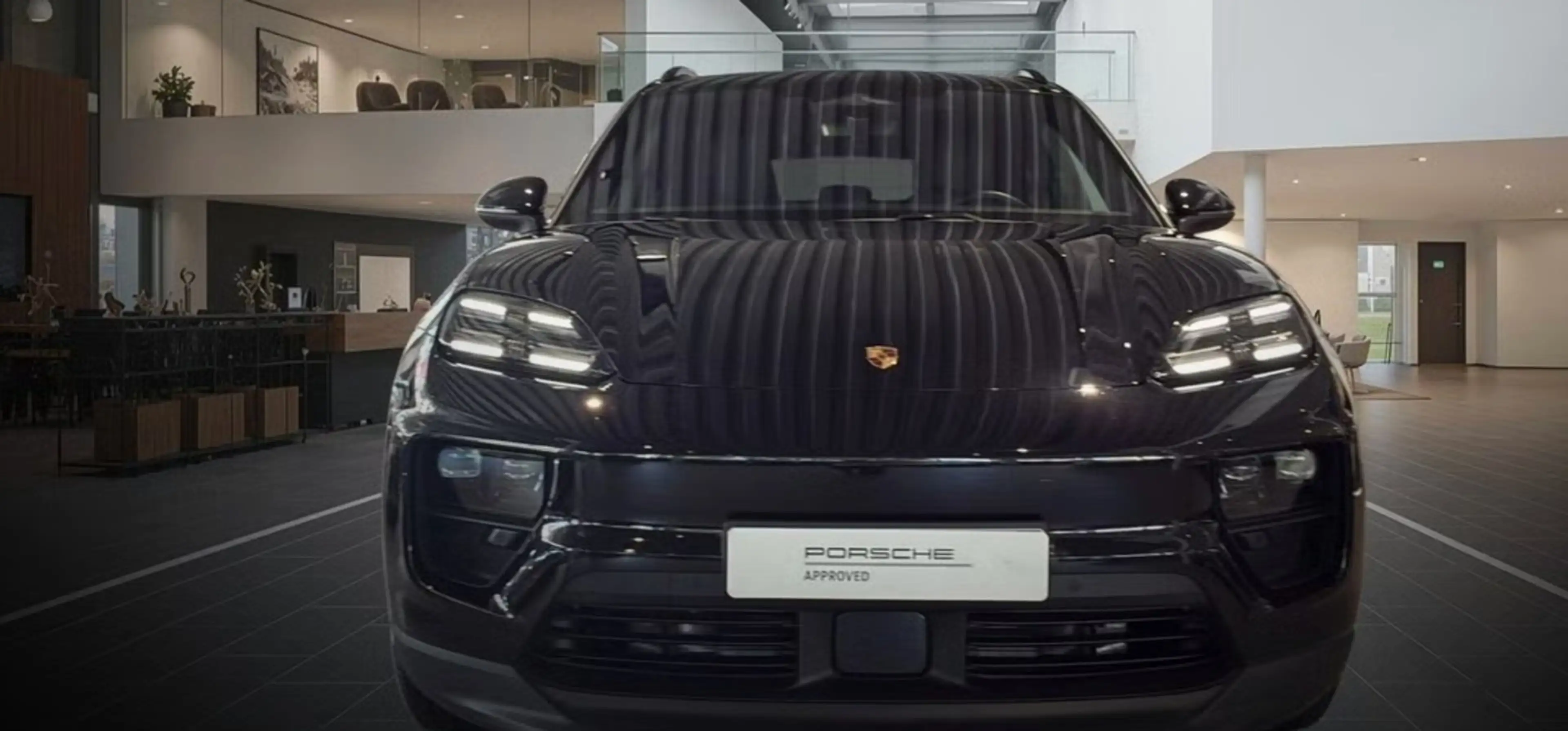 Porsche Macan Electric 4 — photo 2