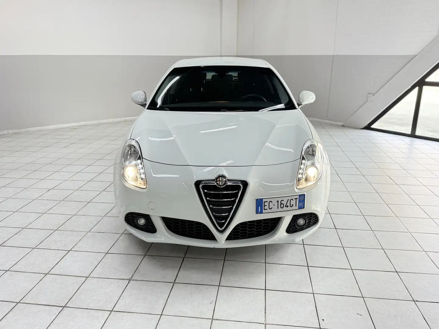 Alfa Romeo Giulietta 1.4 t. m.air Distinctive 170cv Weiß - 1