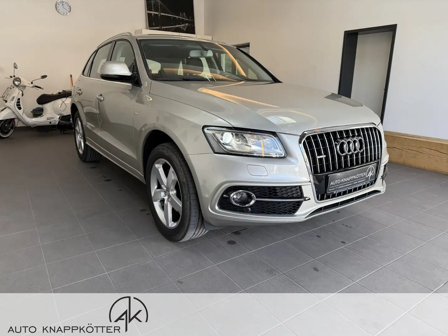 Audi Q5 Q5 2.0 TFSI quattro Autom./Klima/Xenon/Sitzhzg. Silber - 2