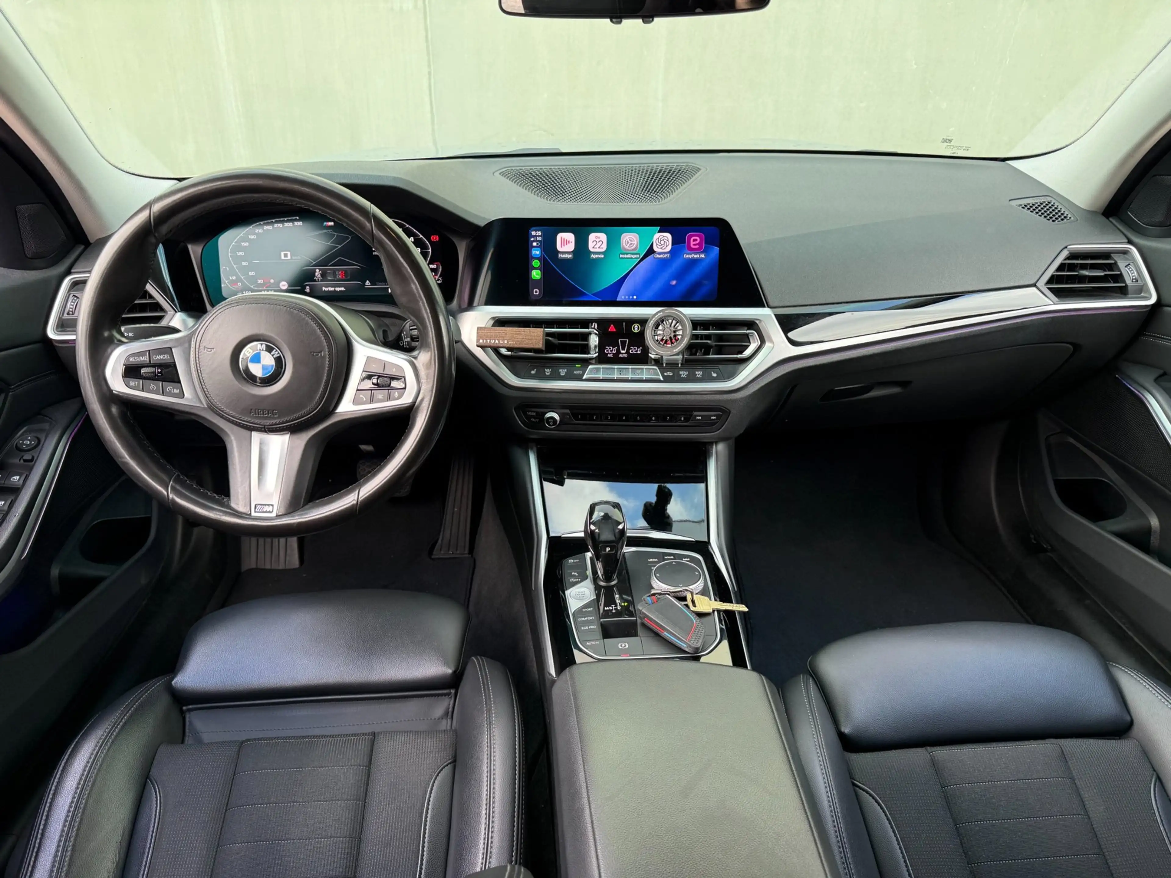 BMW 330 3-serie 330i High Executive |NIEUW APK|LUXE UITV|1 — photo 12
