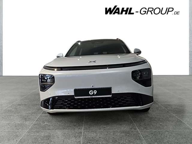 Xpeng G9 Long Range, AHK, Premium Paket Schwarz