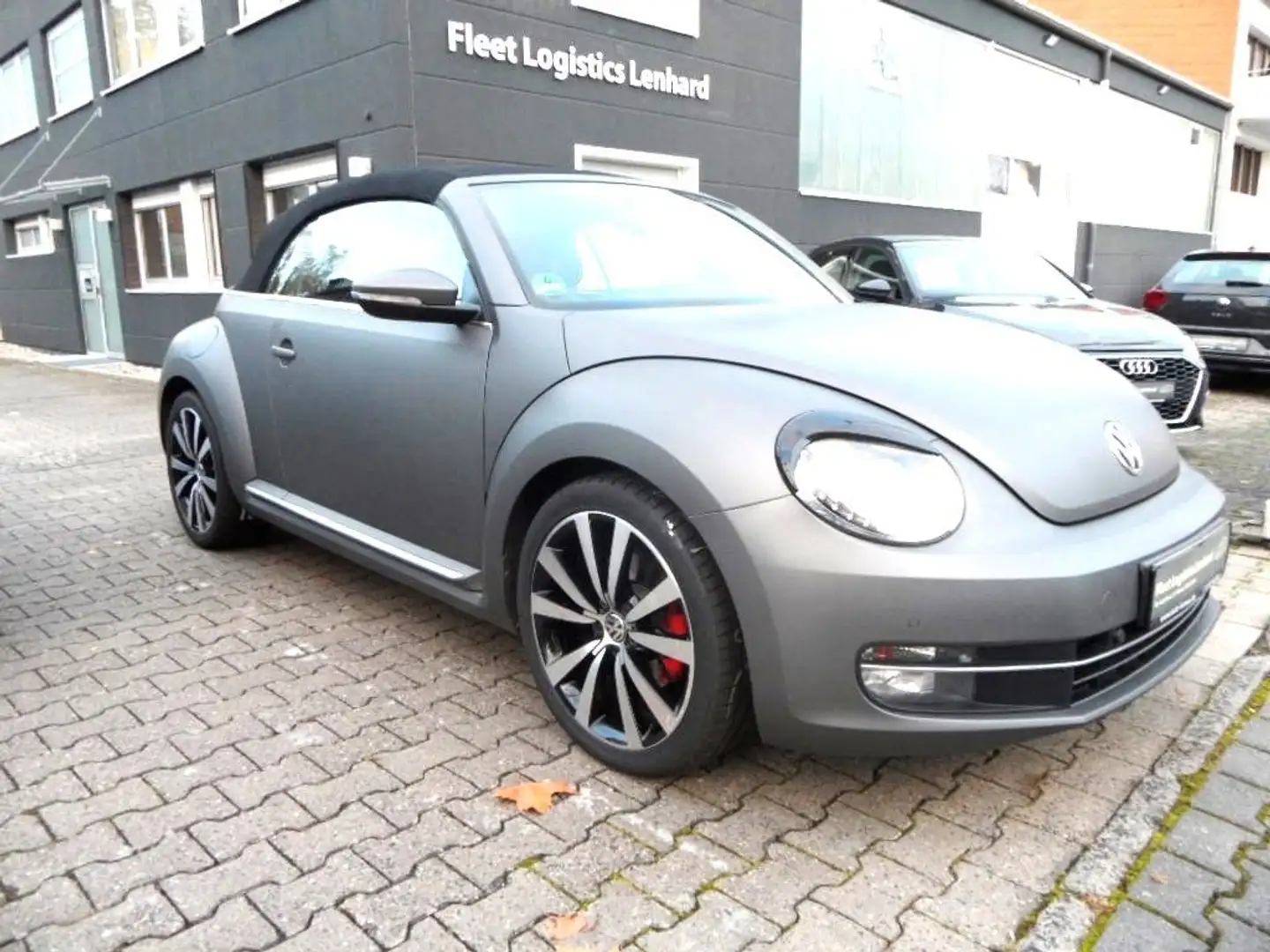 Volkswagen Beetle Cabrio 2.0TSI Exclusive Sport /ABT/19" Negro - 2