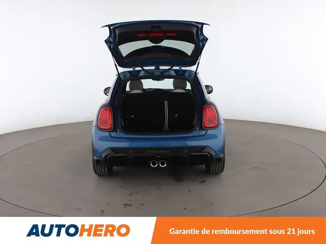 Mini Hatch view 14