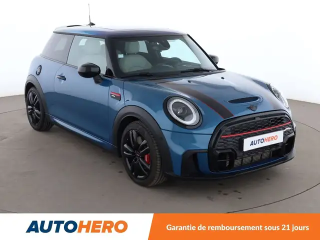 Mini Hatch view 8