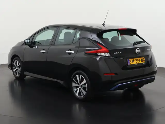 Nissan Leaf view 7