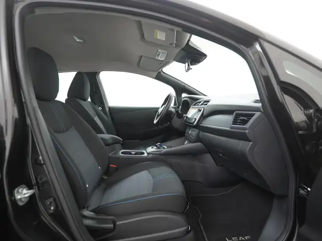 Nissan Leaf view 3