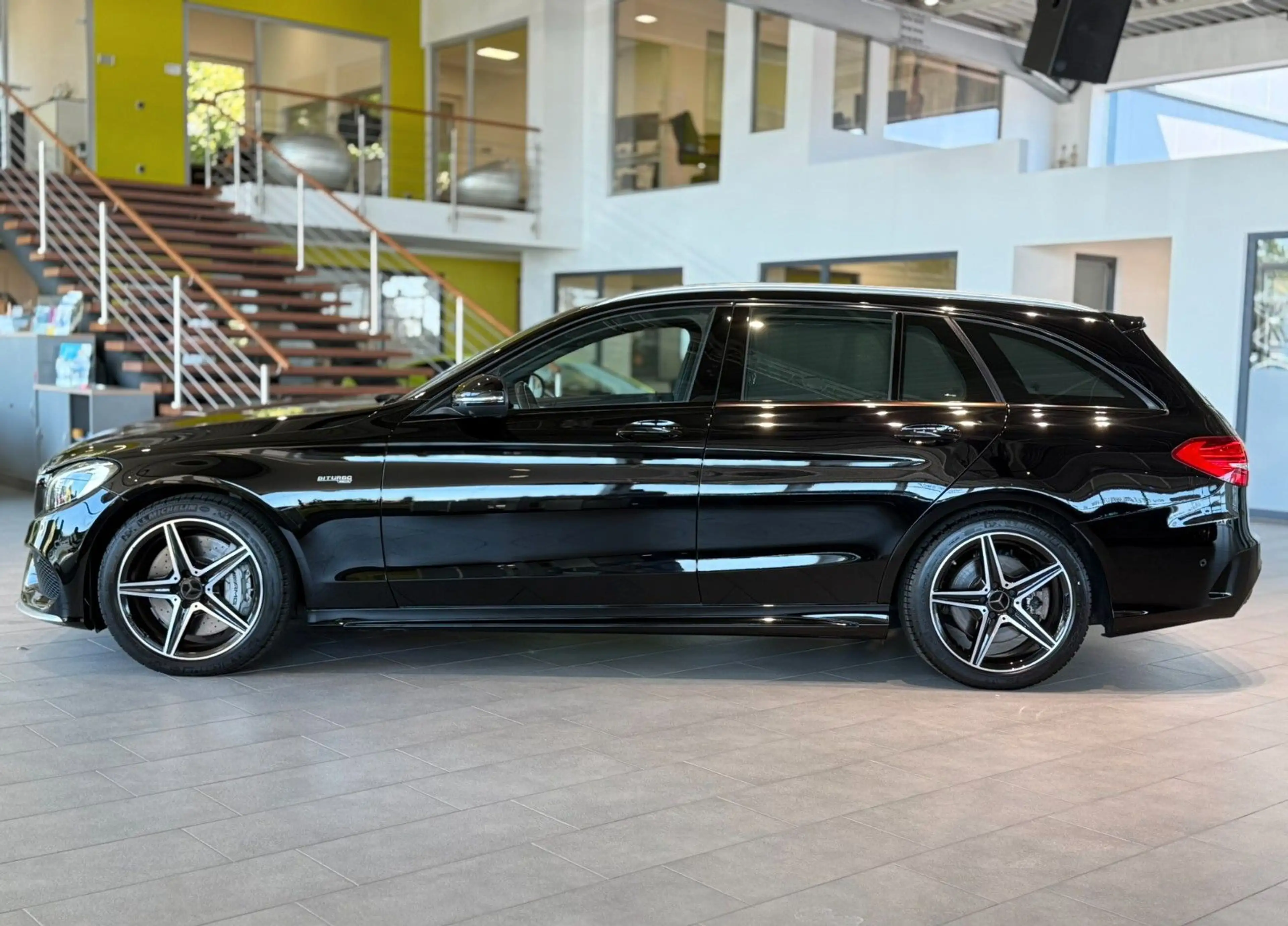 Mercedes-Benz C 43 AMG C43 AMG T-Modell 4Matic*Burmester*360°* — photo 3
