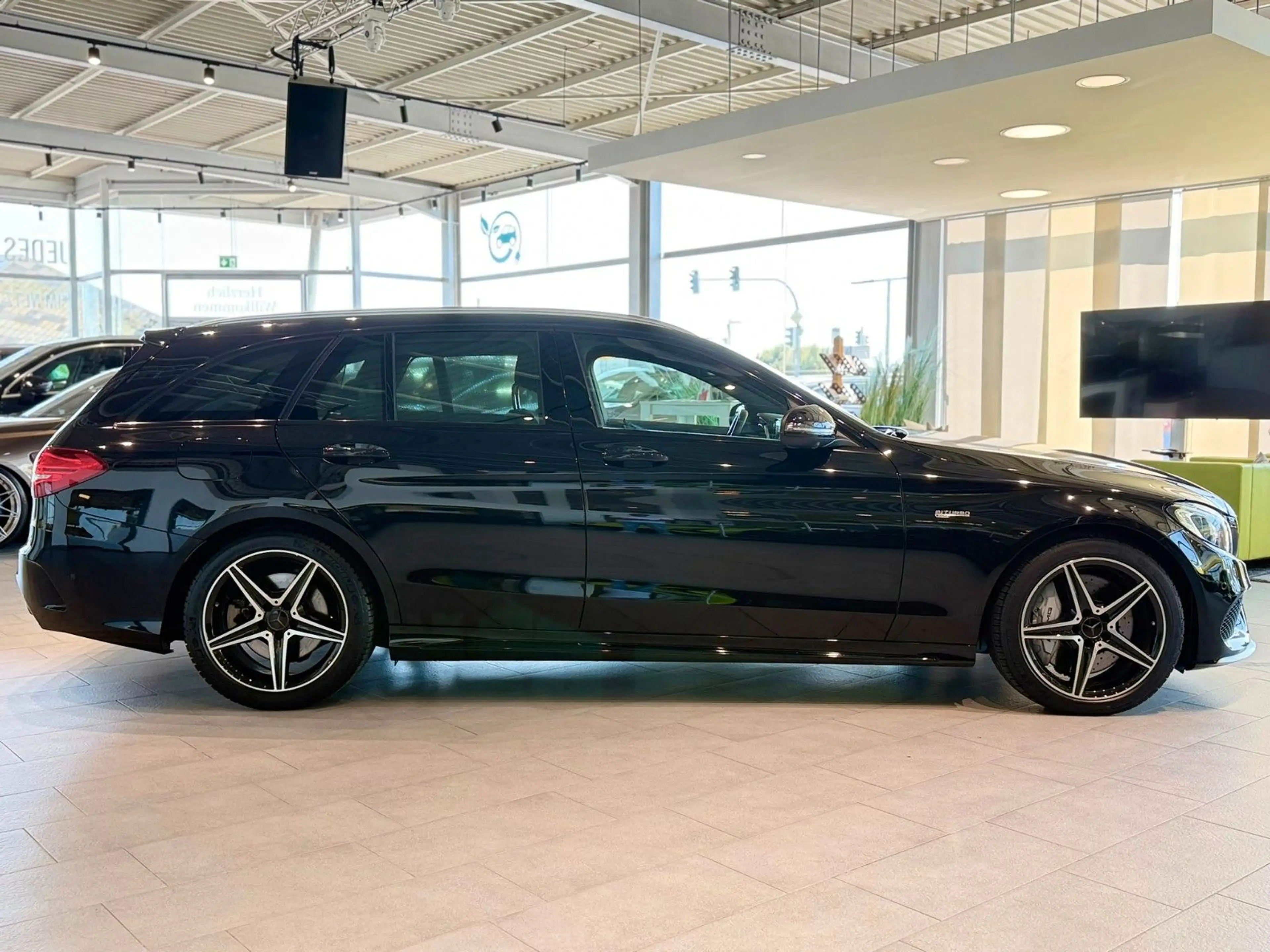 Mercedes-Benz C 43 AMG C43 AMG T-Modell 4Matic*Burmester*360°* — photo 8